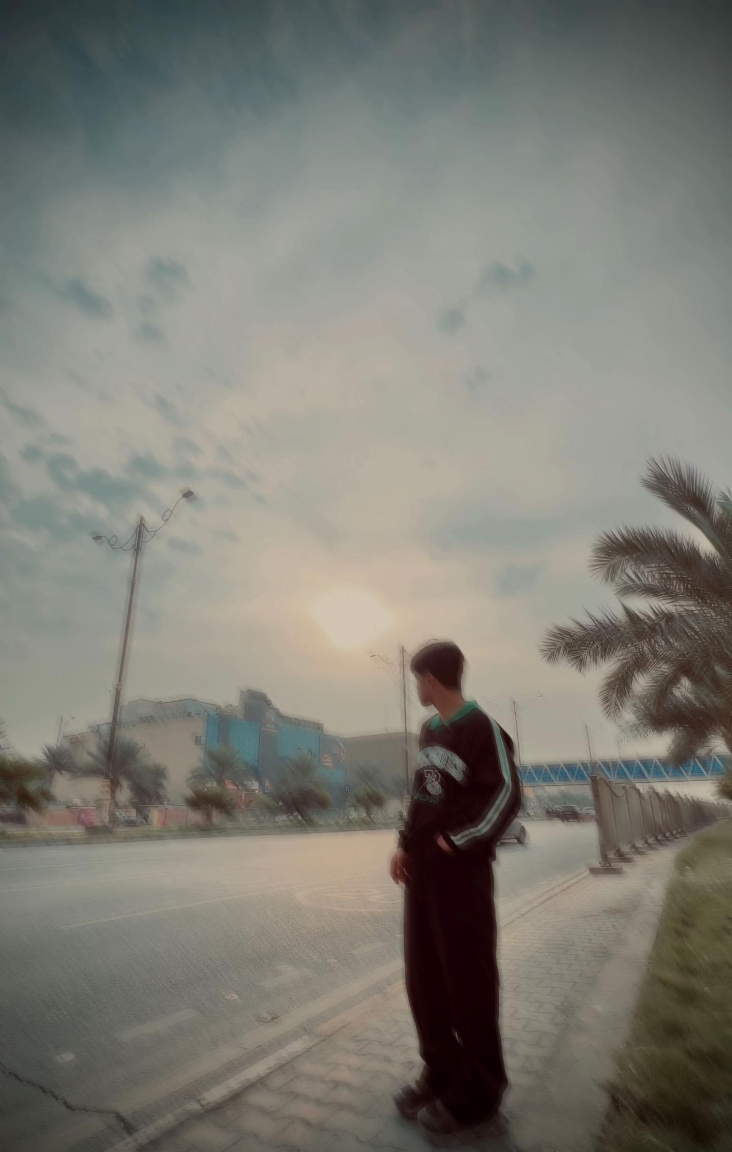 @✮