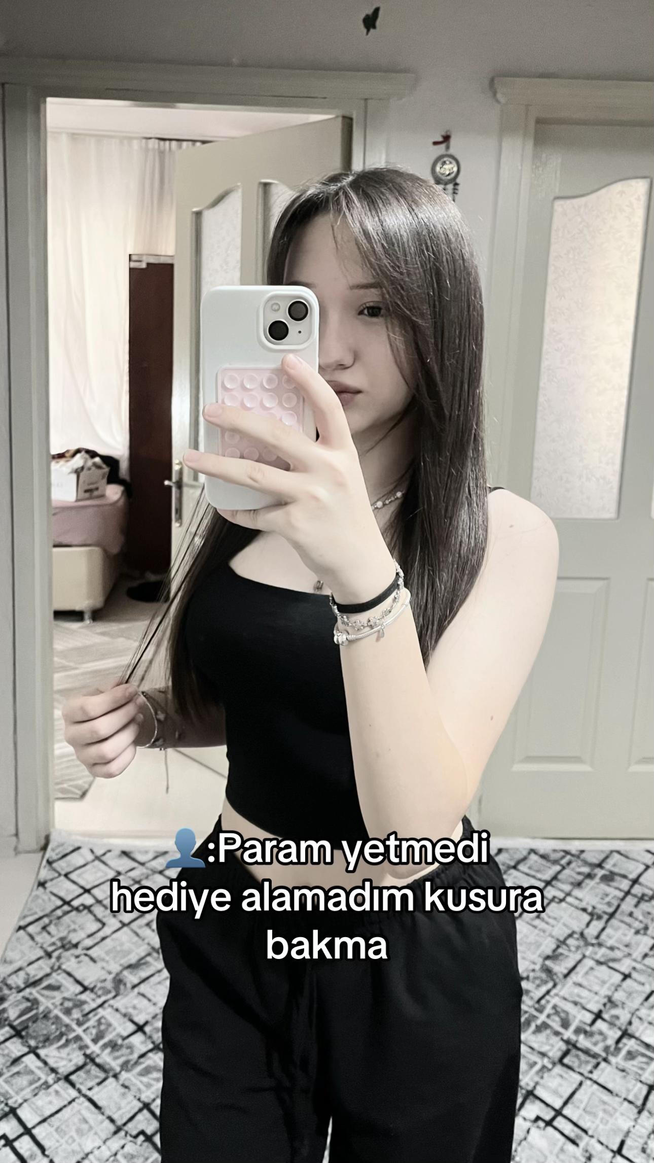 @🥂