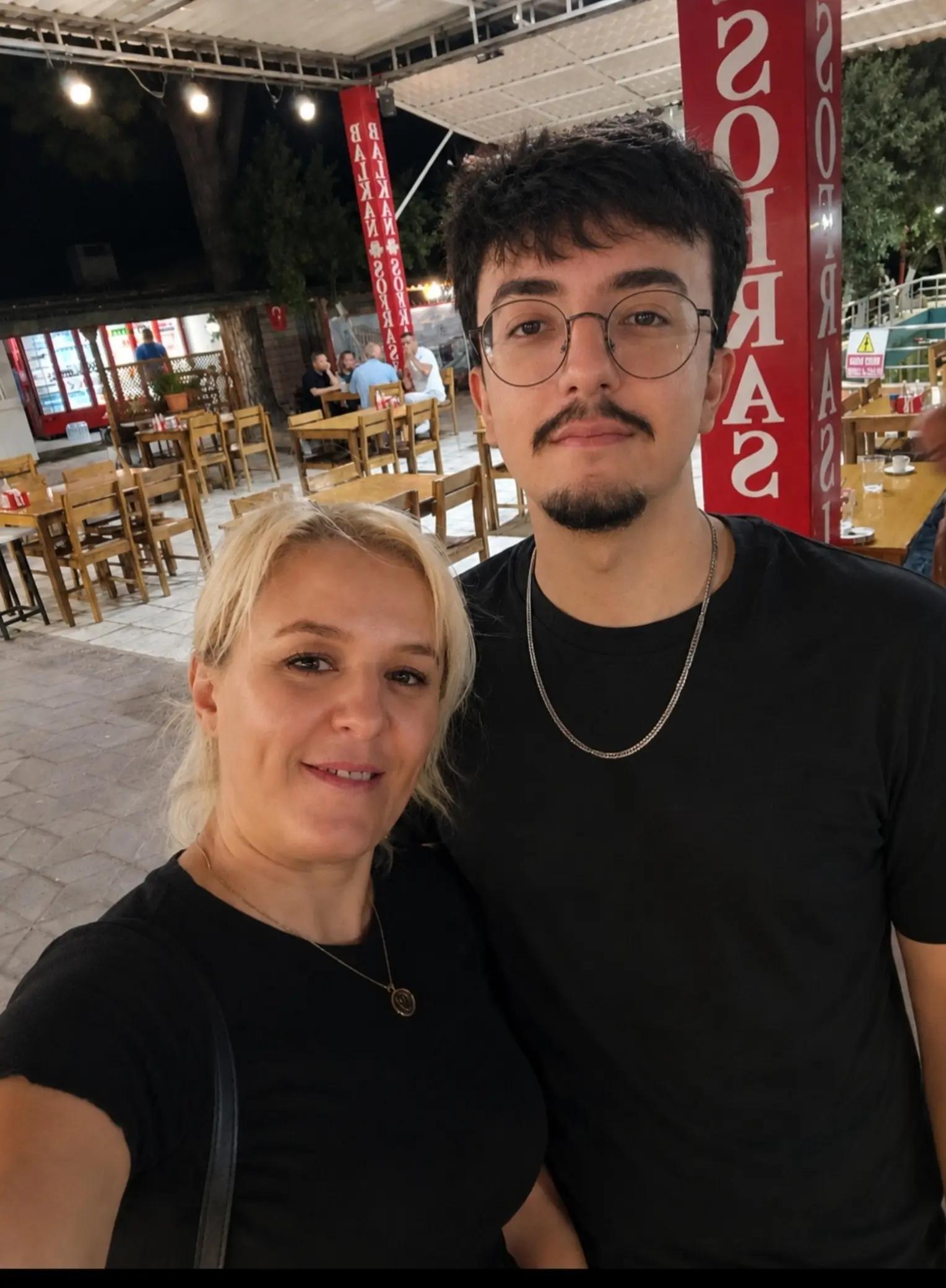 @Ayşen Uluer