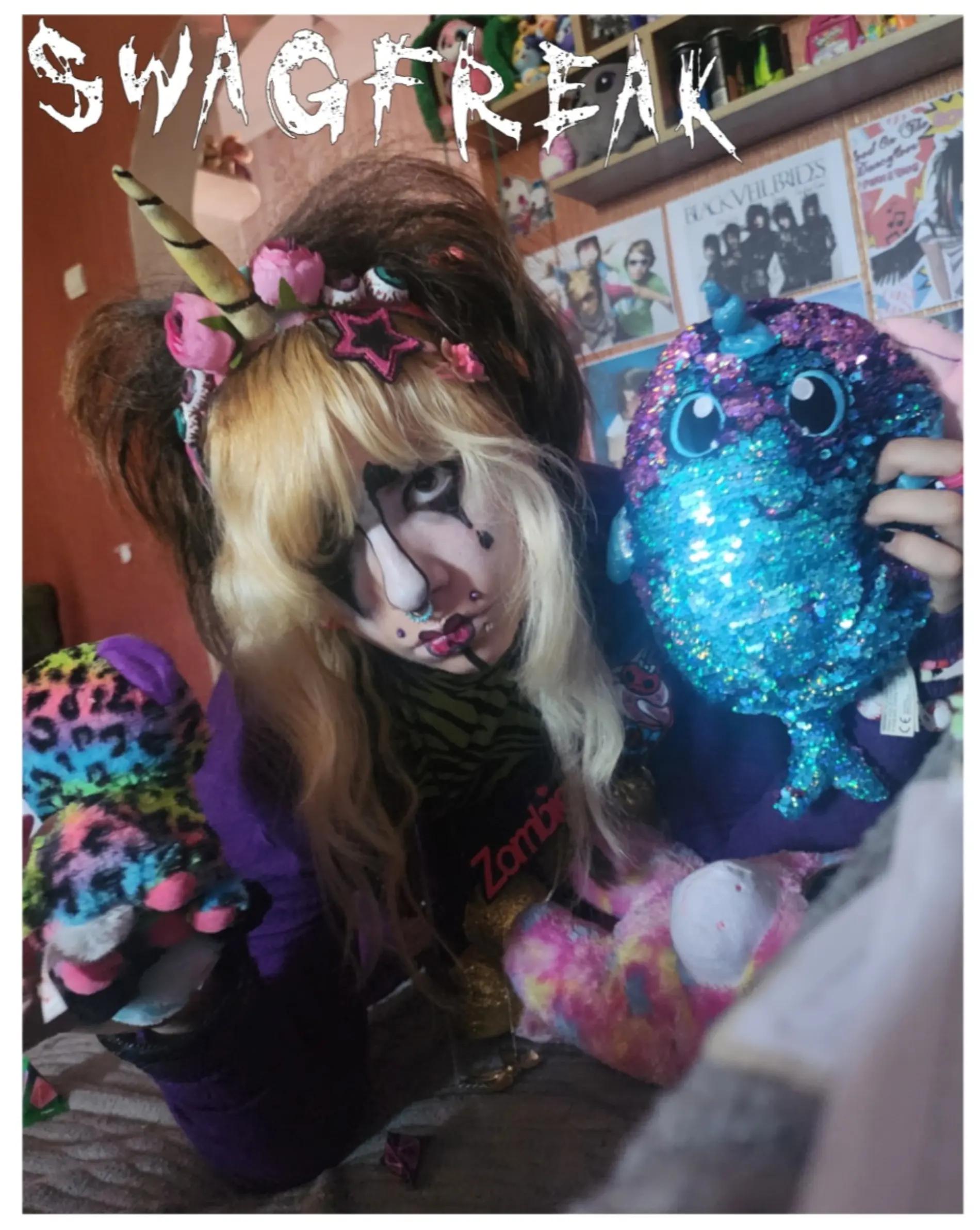 @cherie_cannibal 🧟&zwj;♀️𝄞