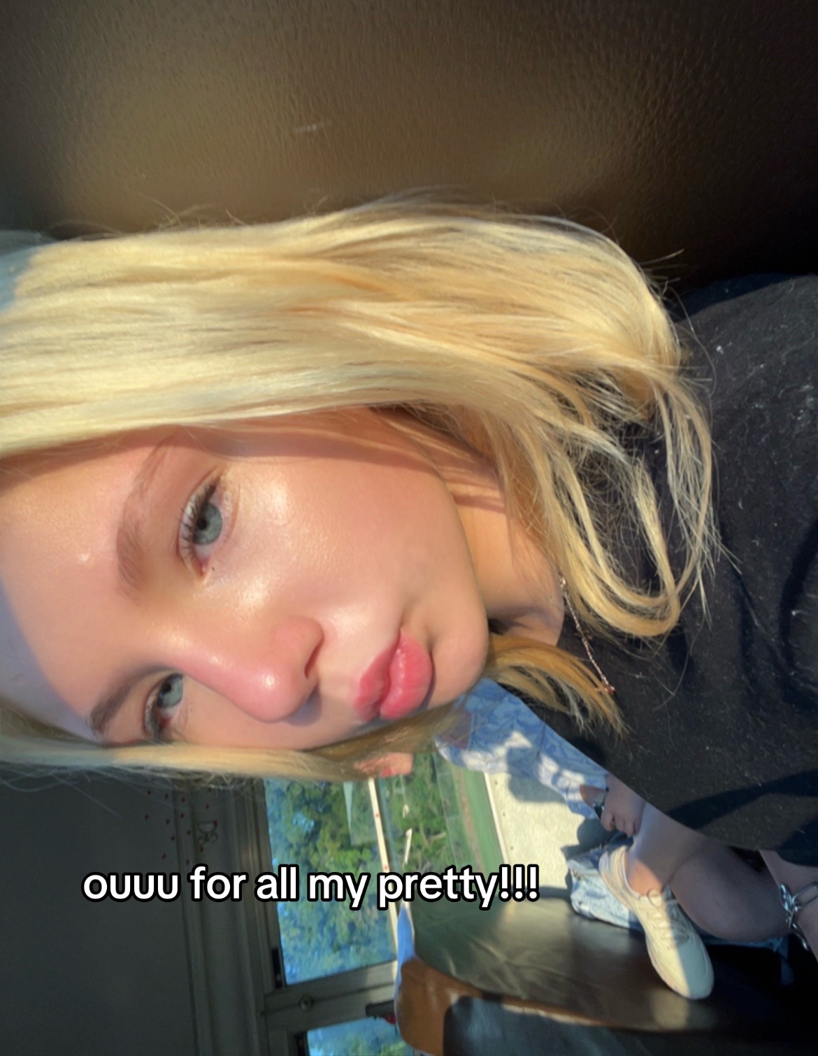 @👸🏼