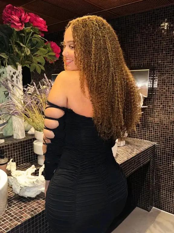 @Pamela Alexandra fan page