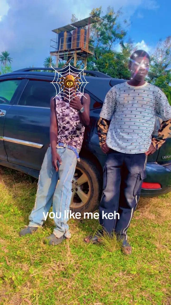 @AYiNDE
