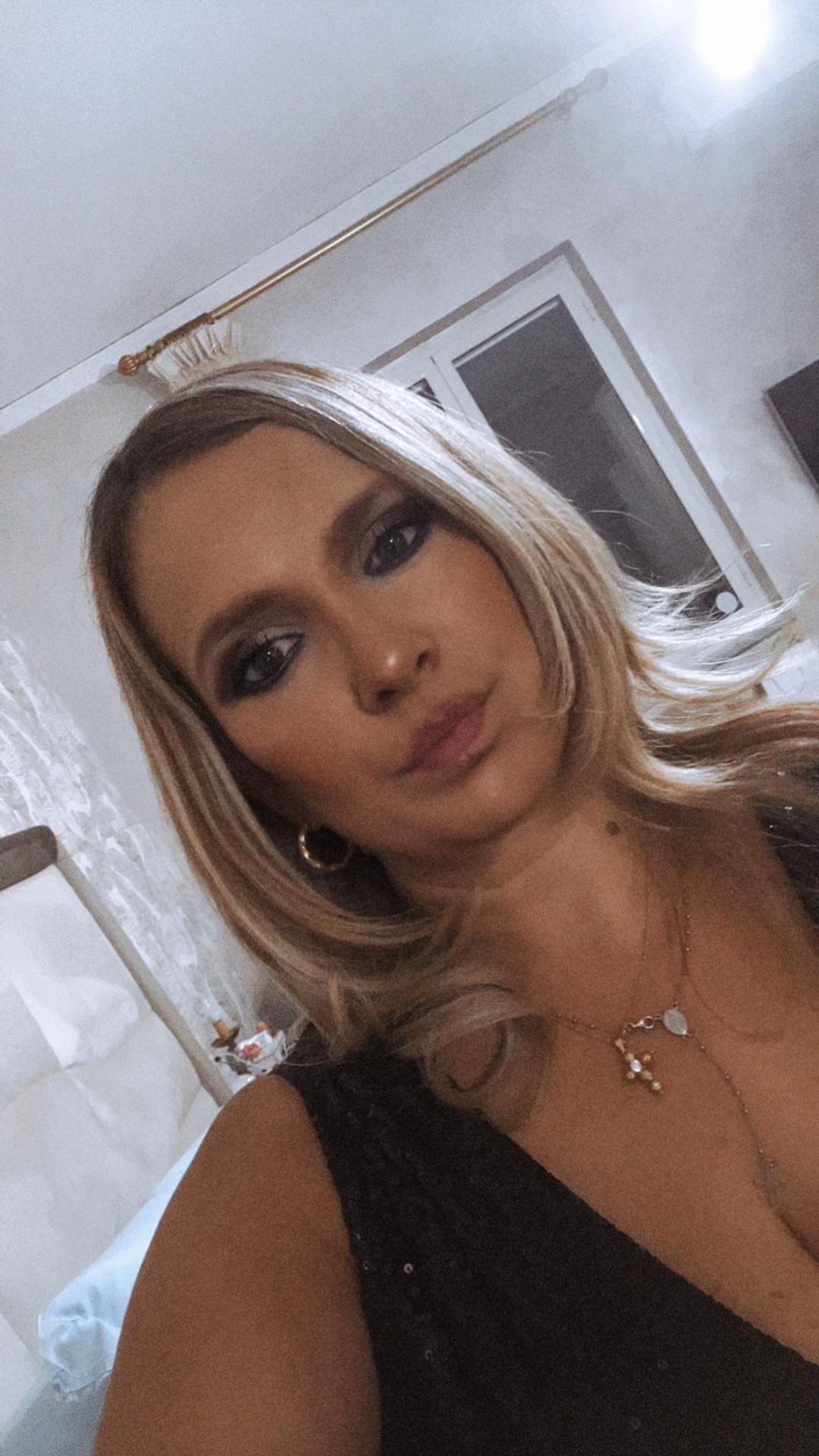 @angelaesposito916