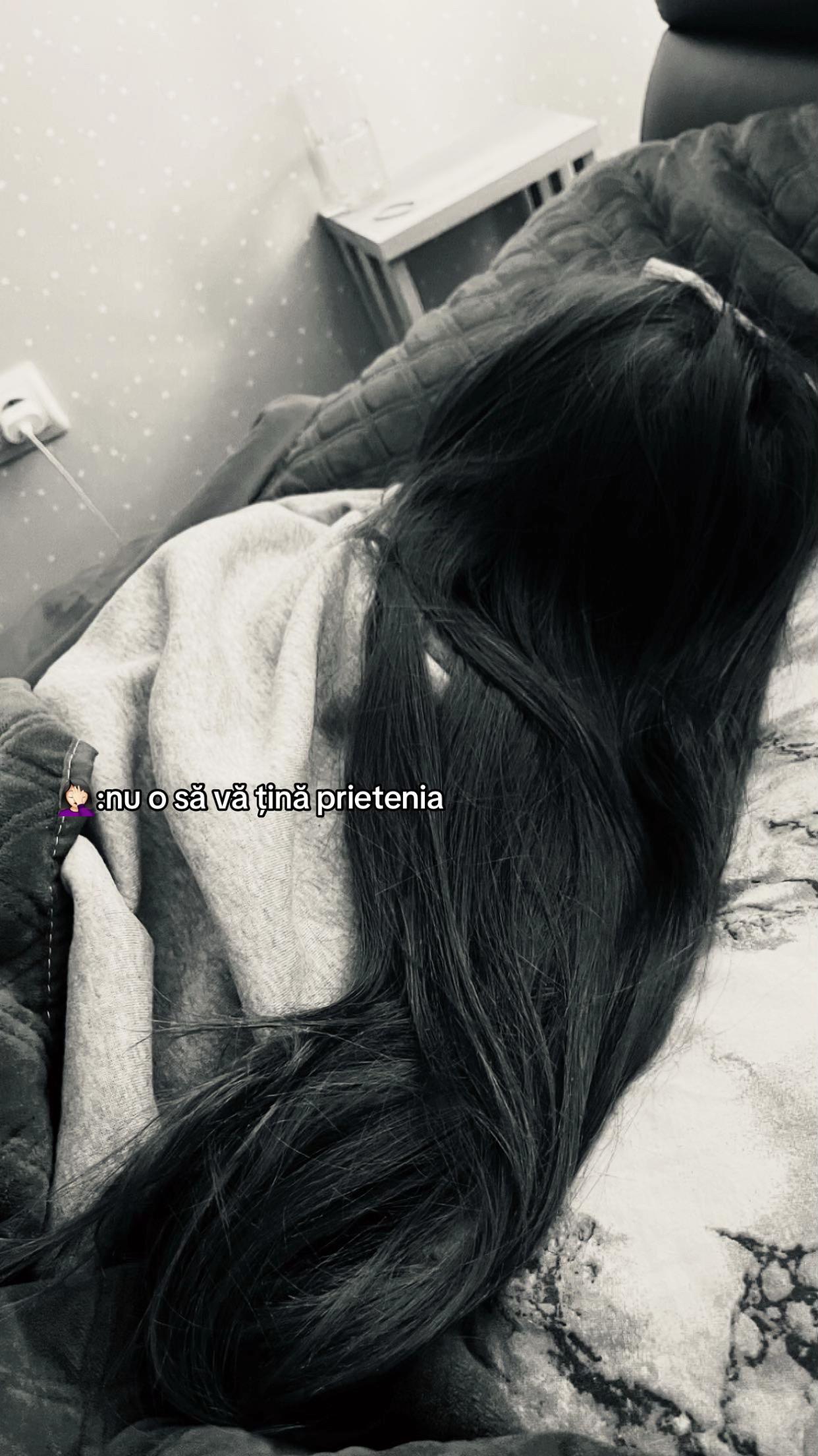 @𝙋𝙄𝙉𝙕𝘼𝙍𝙄 𝙑𝘼𝙉𝙀𝙎𝘼 🪽