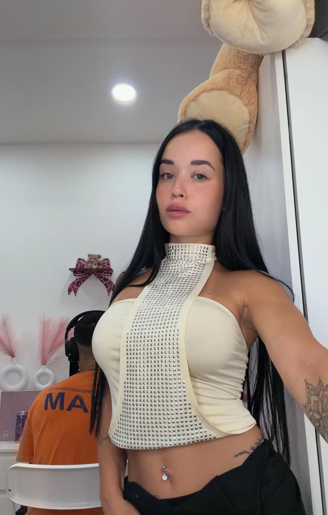 @tonyesara