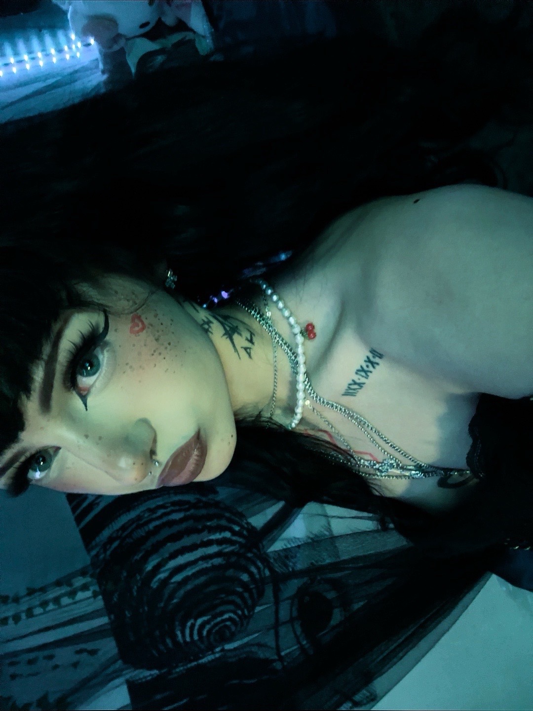 @🕷️🕸️🖤