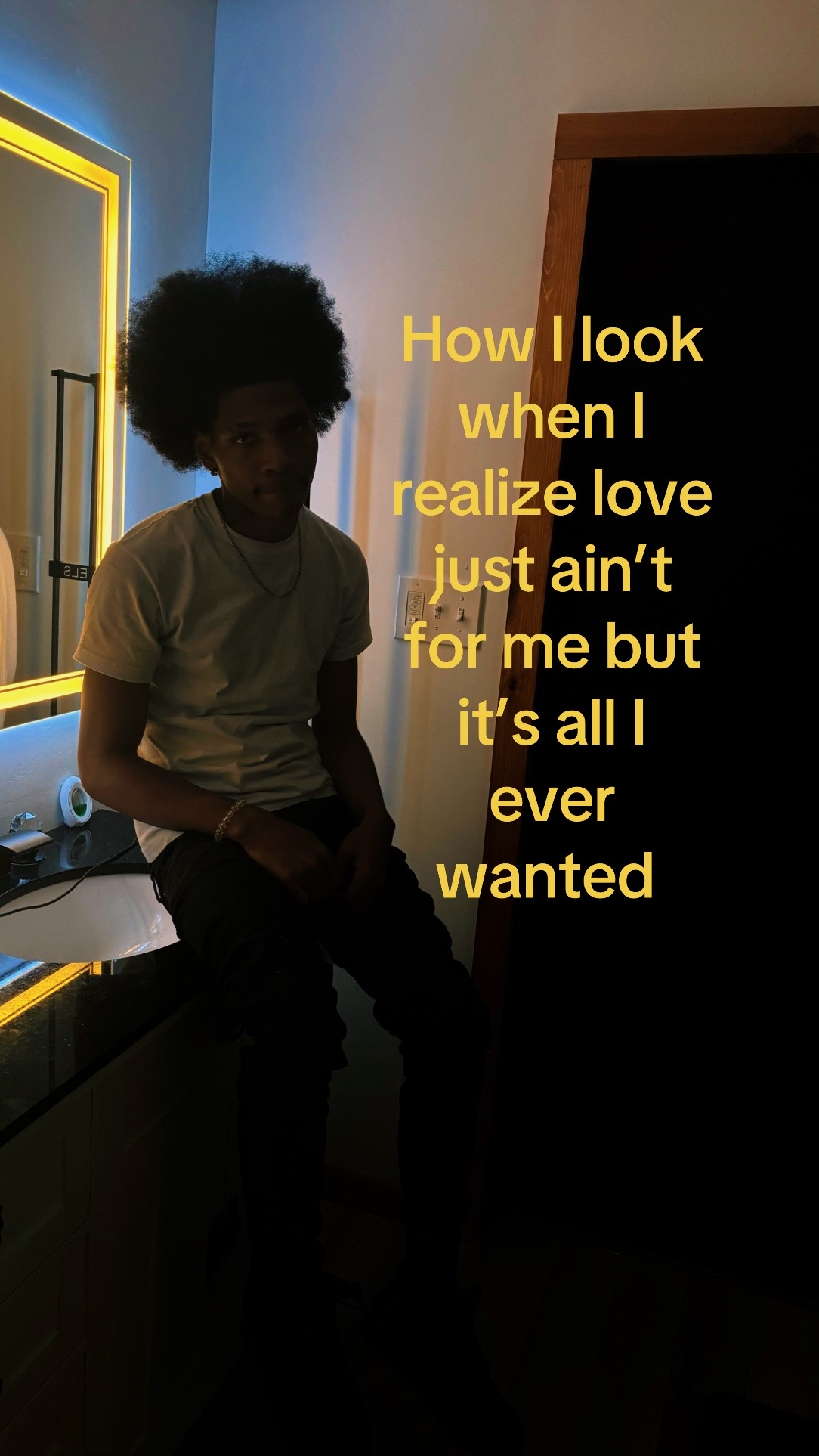 @⃟