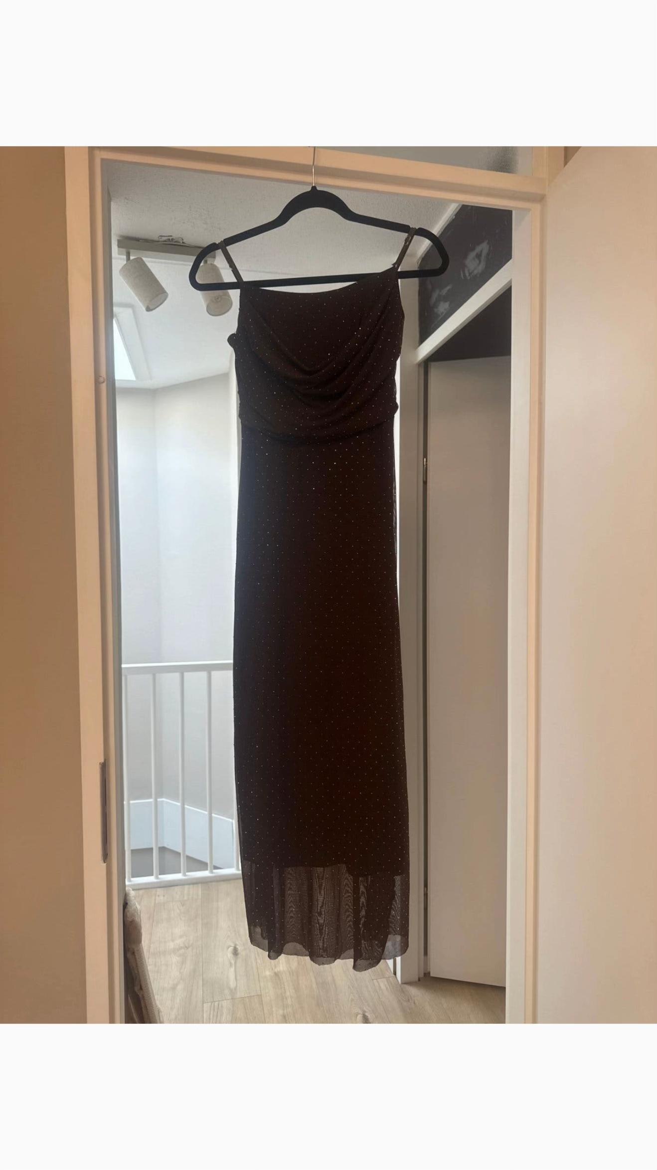@dressesbymeliya