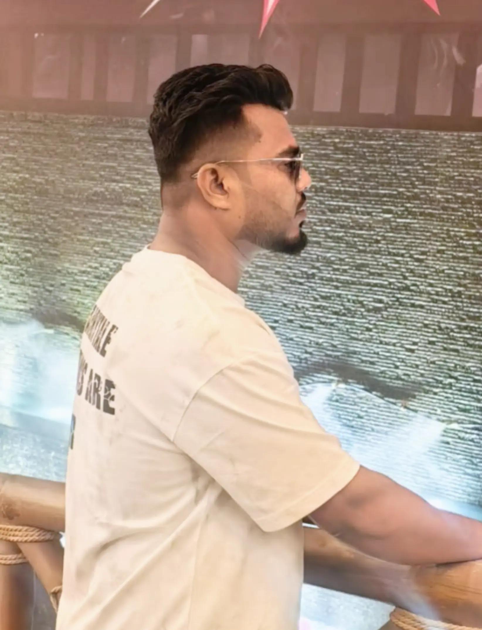 @🗨️⛔🍷Raj.  Siddik💘💎💸