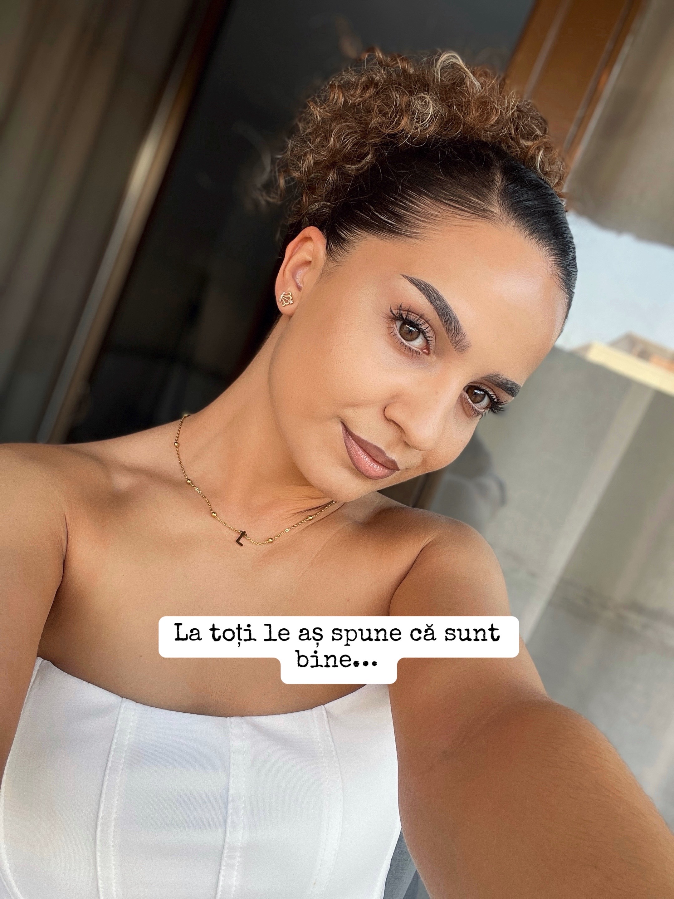 @Larisa Adriana