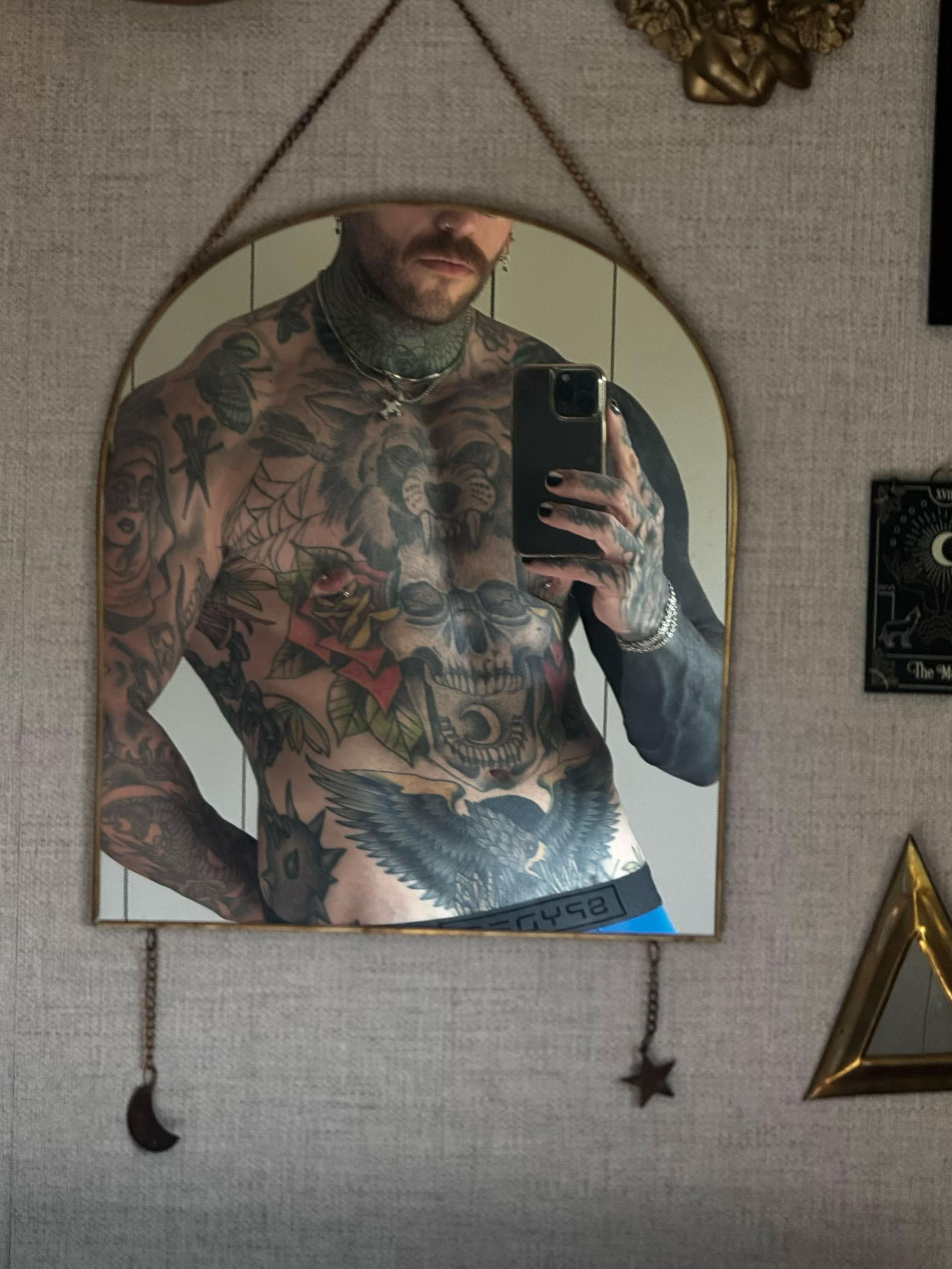 @𝕭𝖊𝖓𝖘𝕭𝖎𝖌𝖙𝖎𝖒𝖊🥀