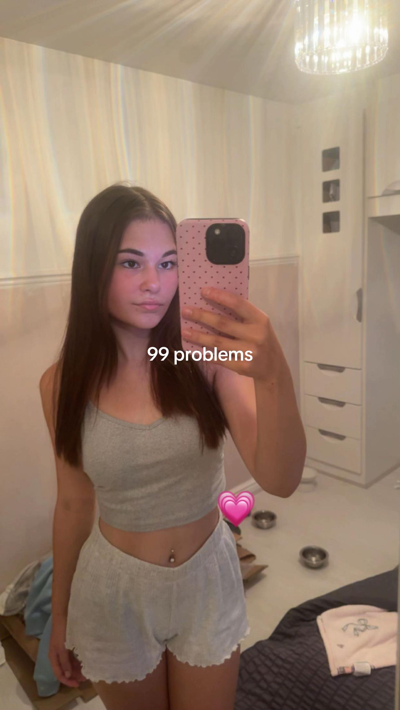 @𝐂𝐡𝐥𝐨ᥫ᭡