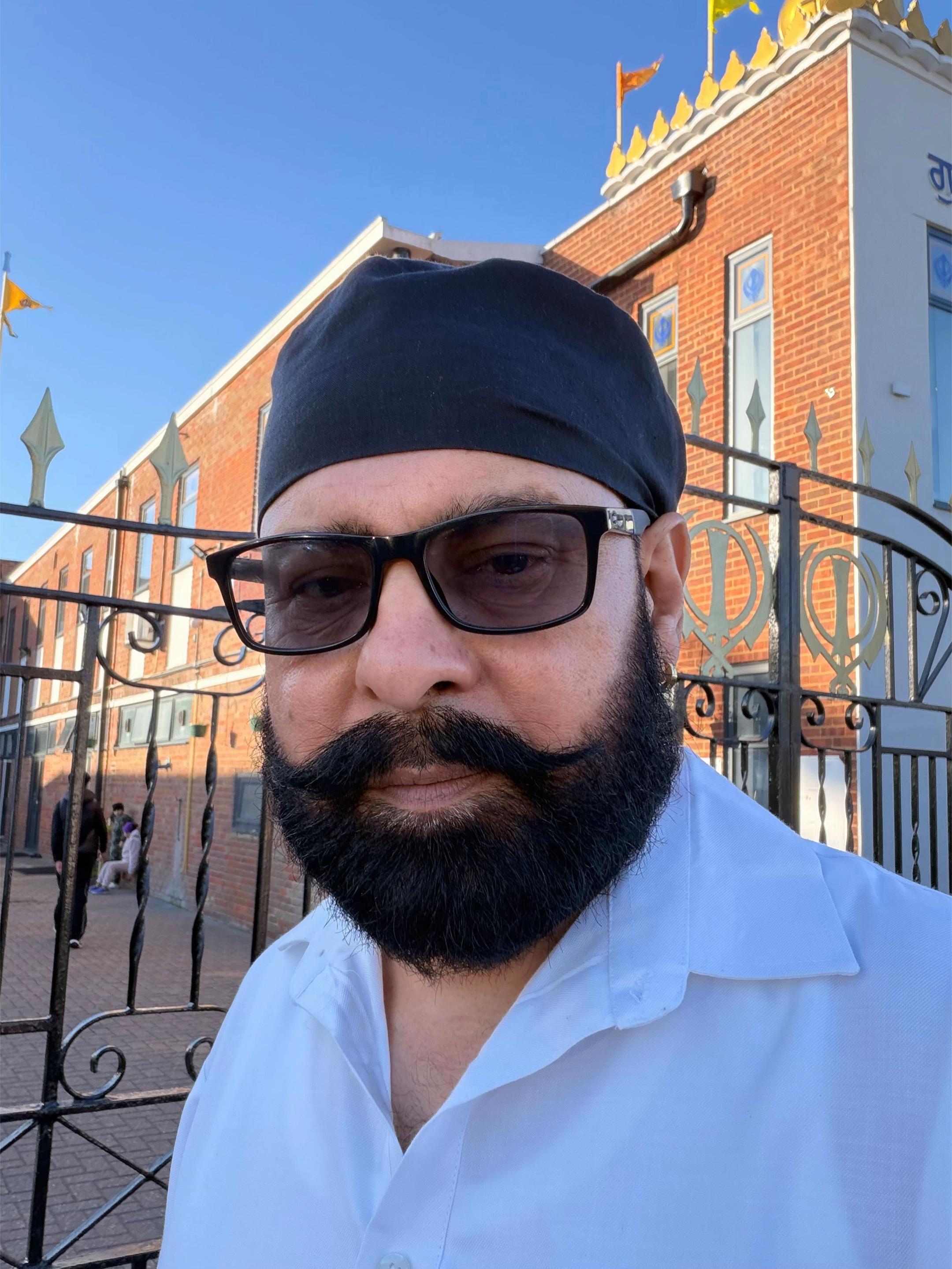 @Aman Grewal 🇬🇧