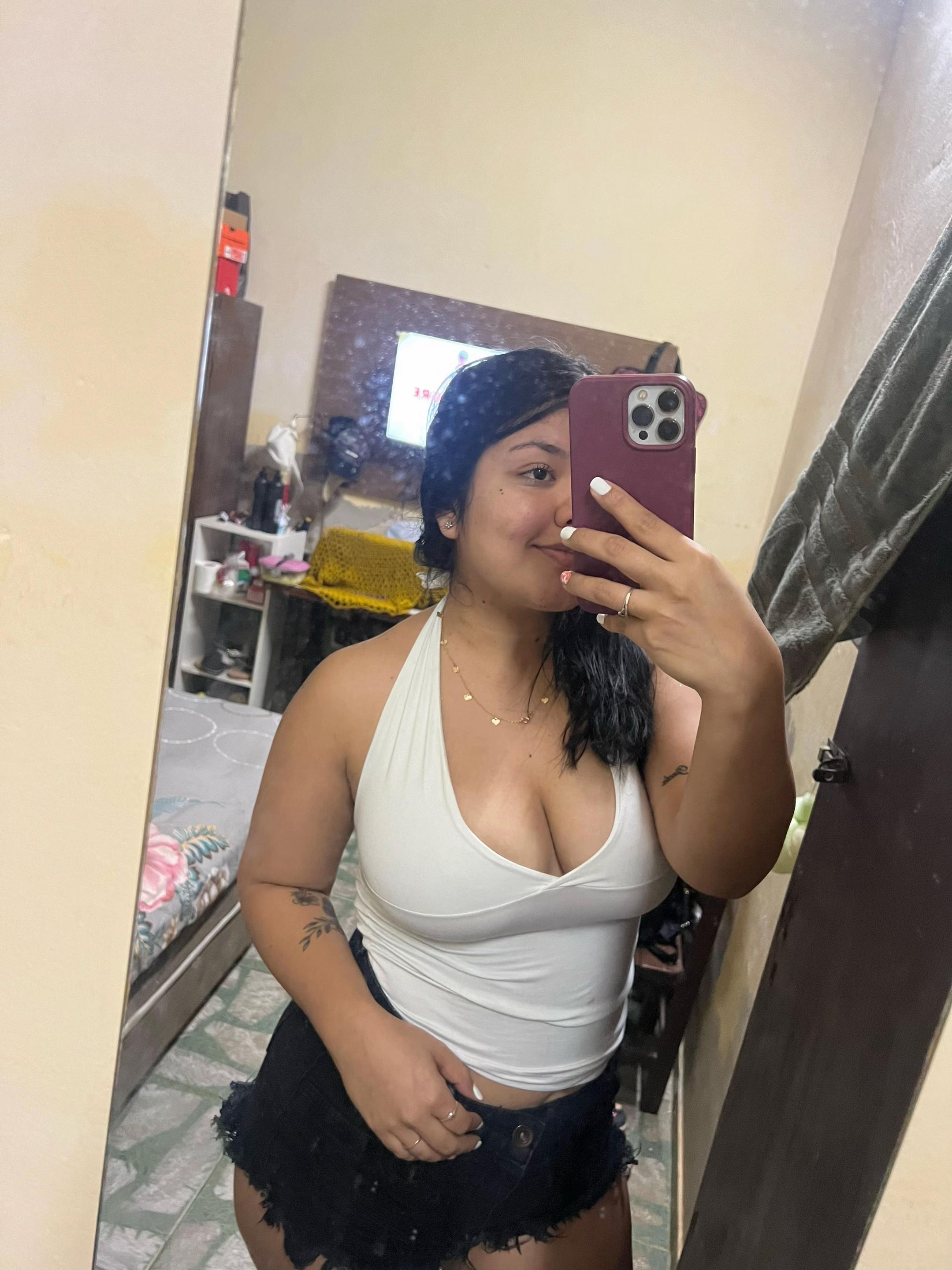 @👩🏻💕