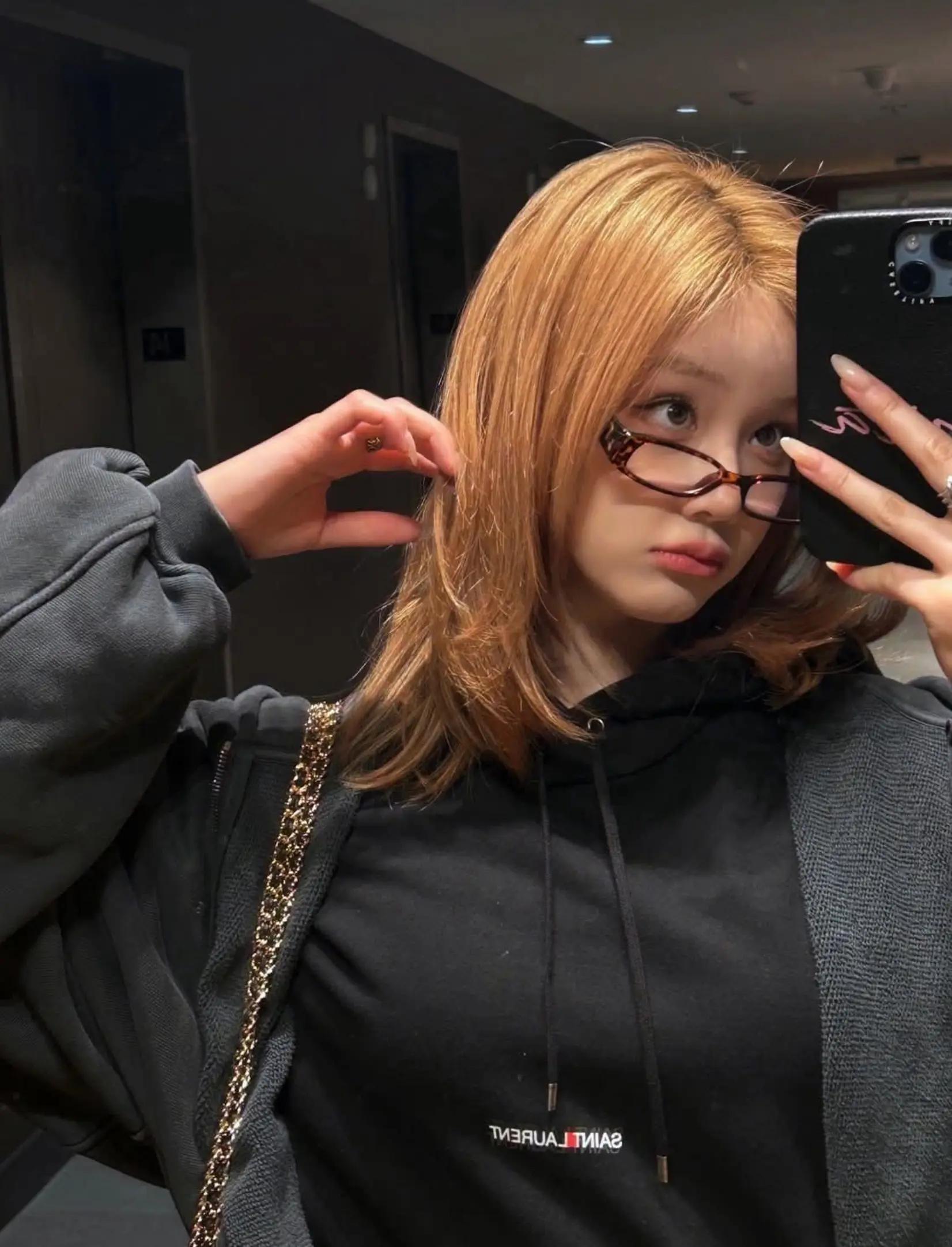 @MEOVV 🖤