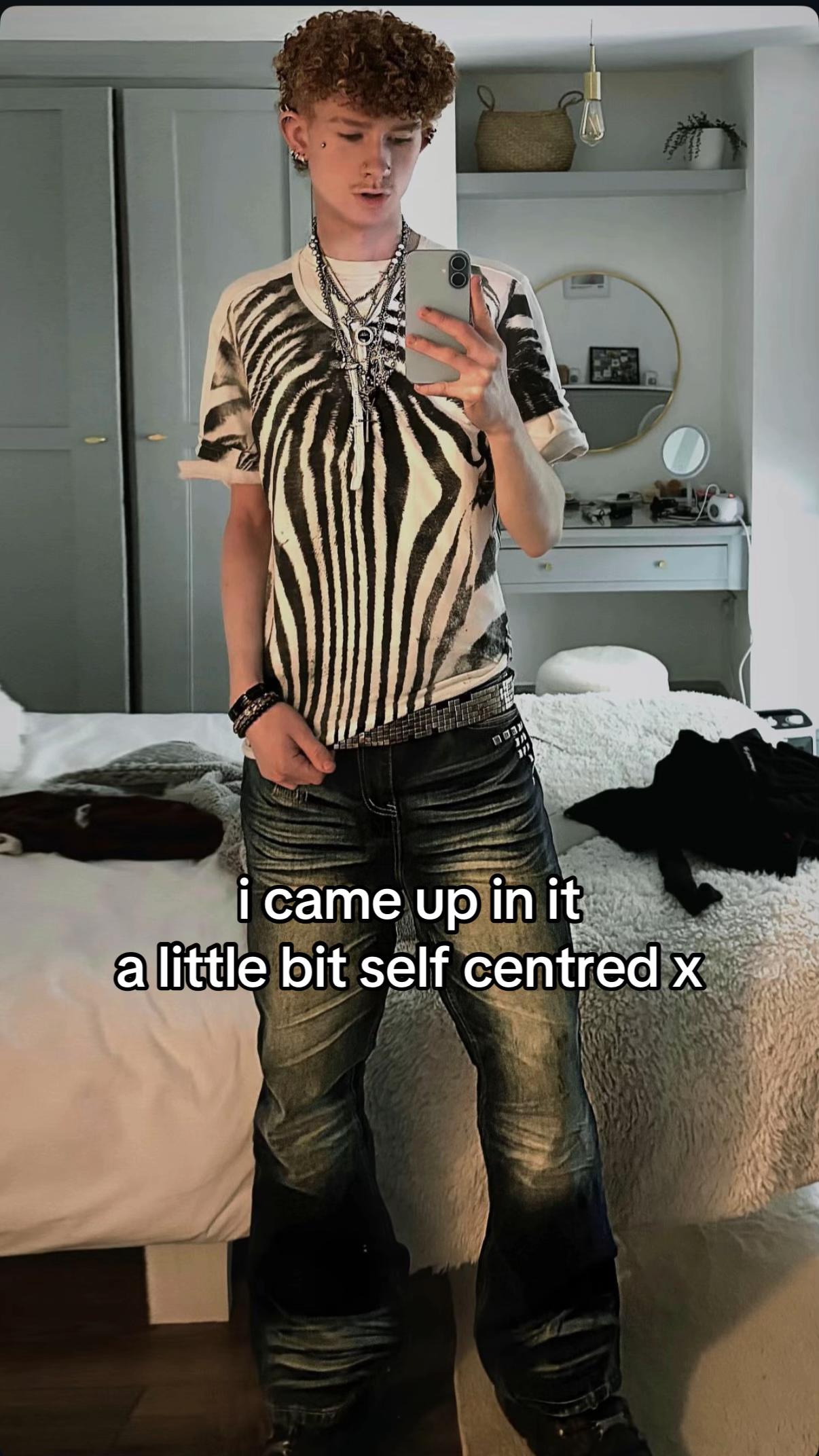 @€!!ï$