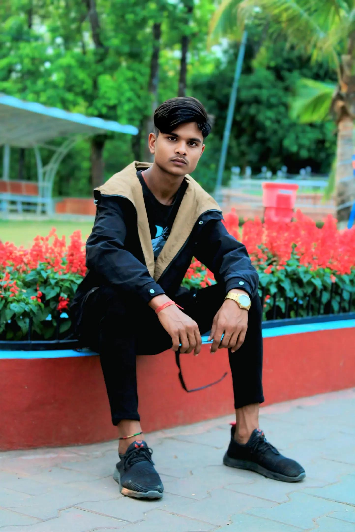 @bhusan Kumar ❤️🫶🖤