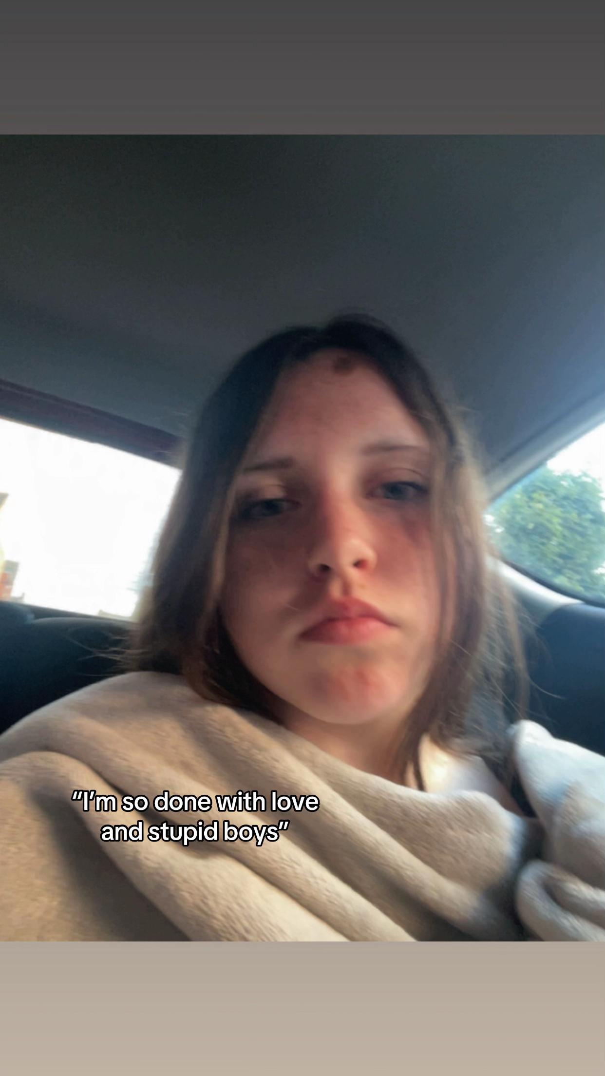 @🪩𝑀𝑦𝑎𝑛𝑛𝑎ℎ 𝑚𝑎𝑦🪩
