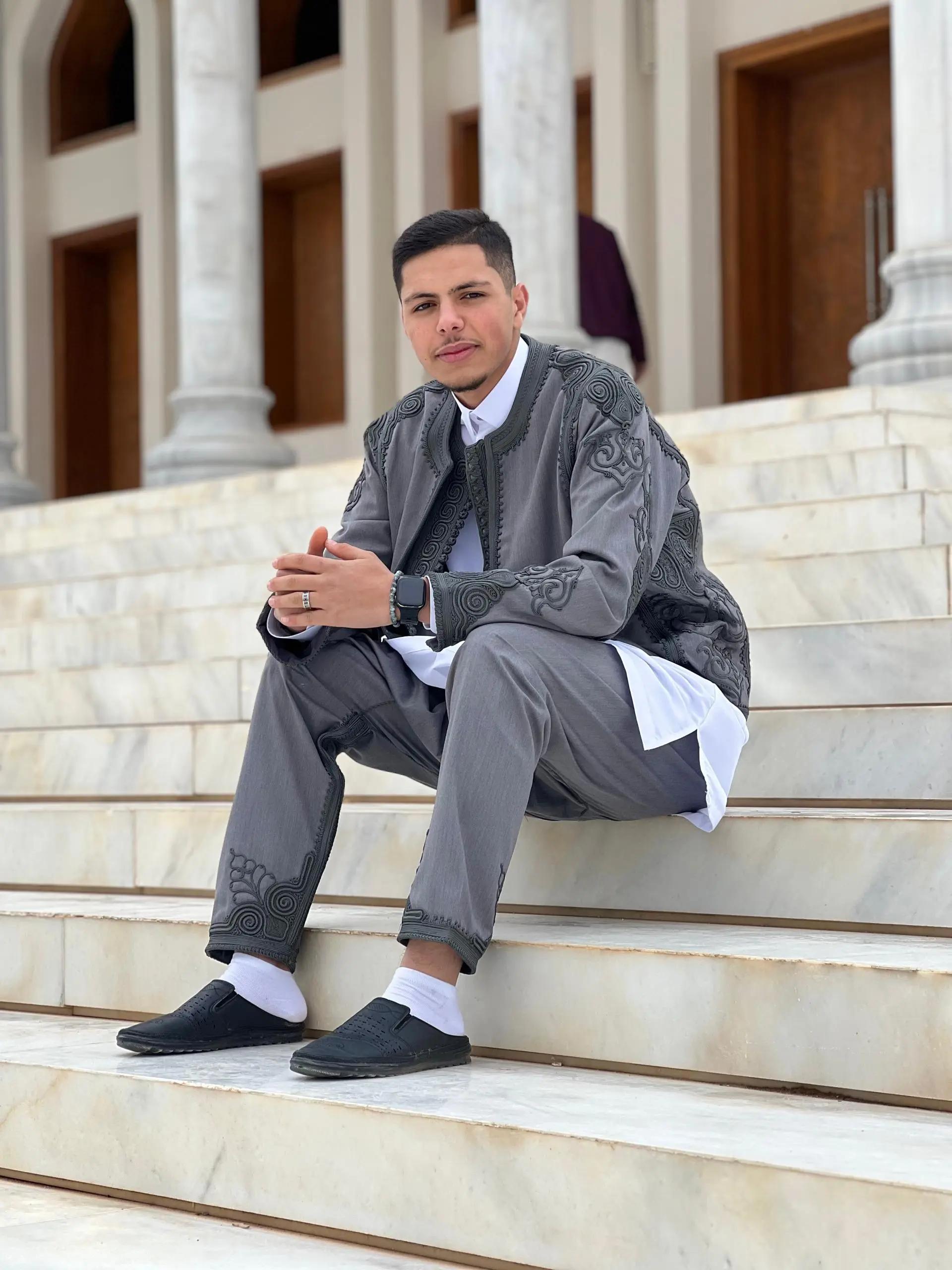@RAHEB AZOUZ