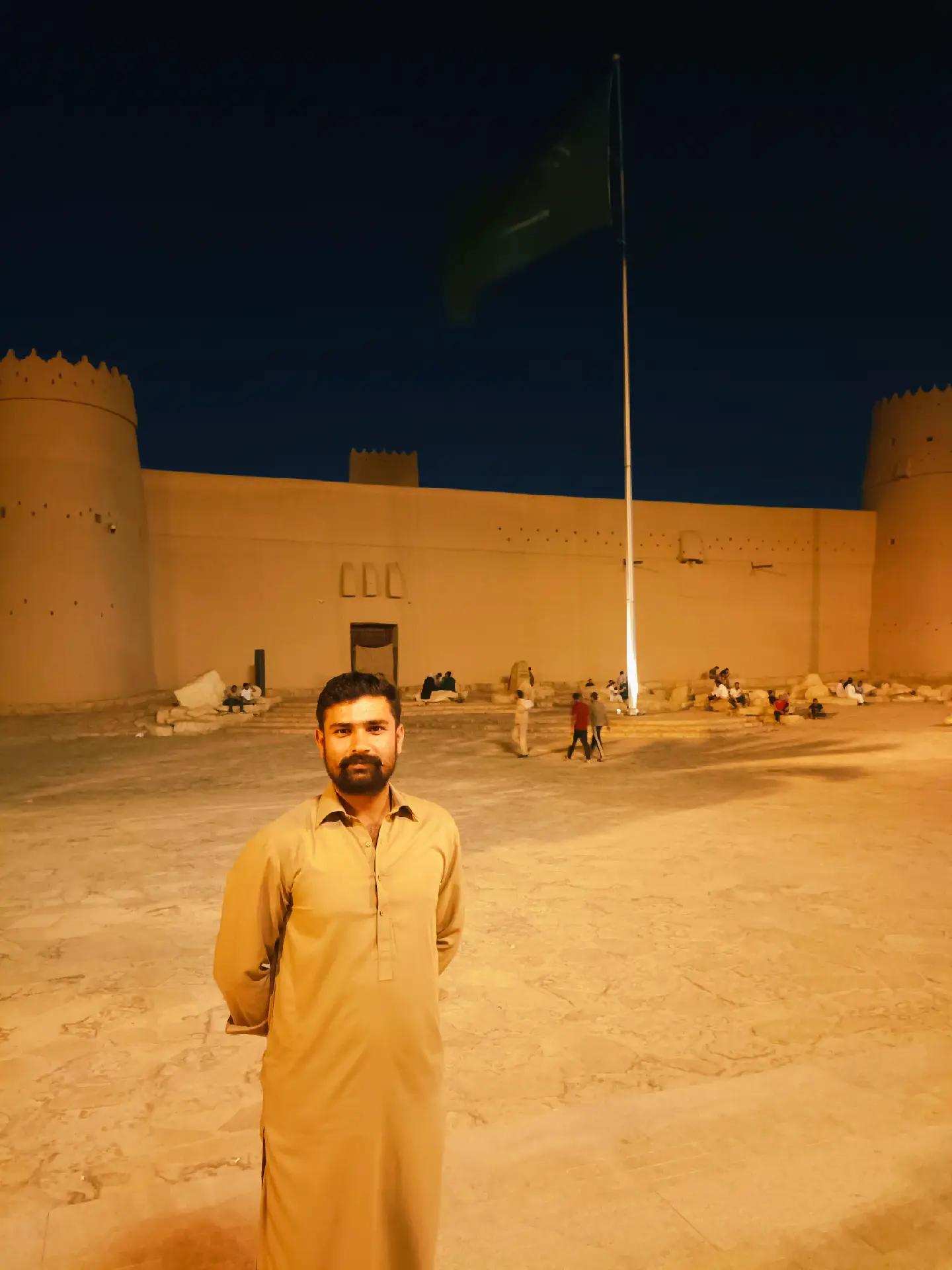 @꧁༒☬USAMA🇸🇦☬༒꧂