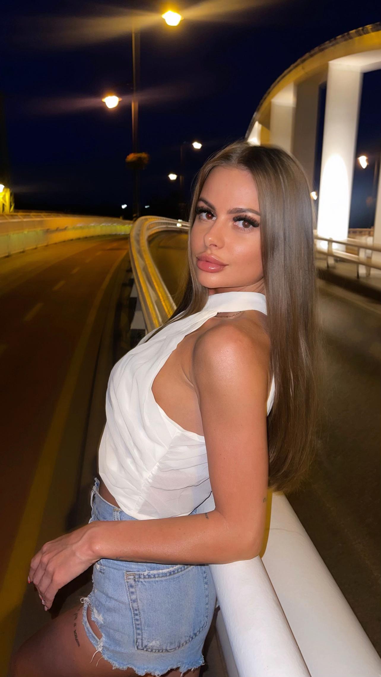 @Dominika Breszkó