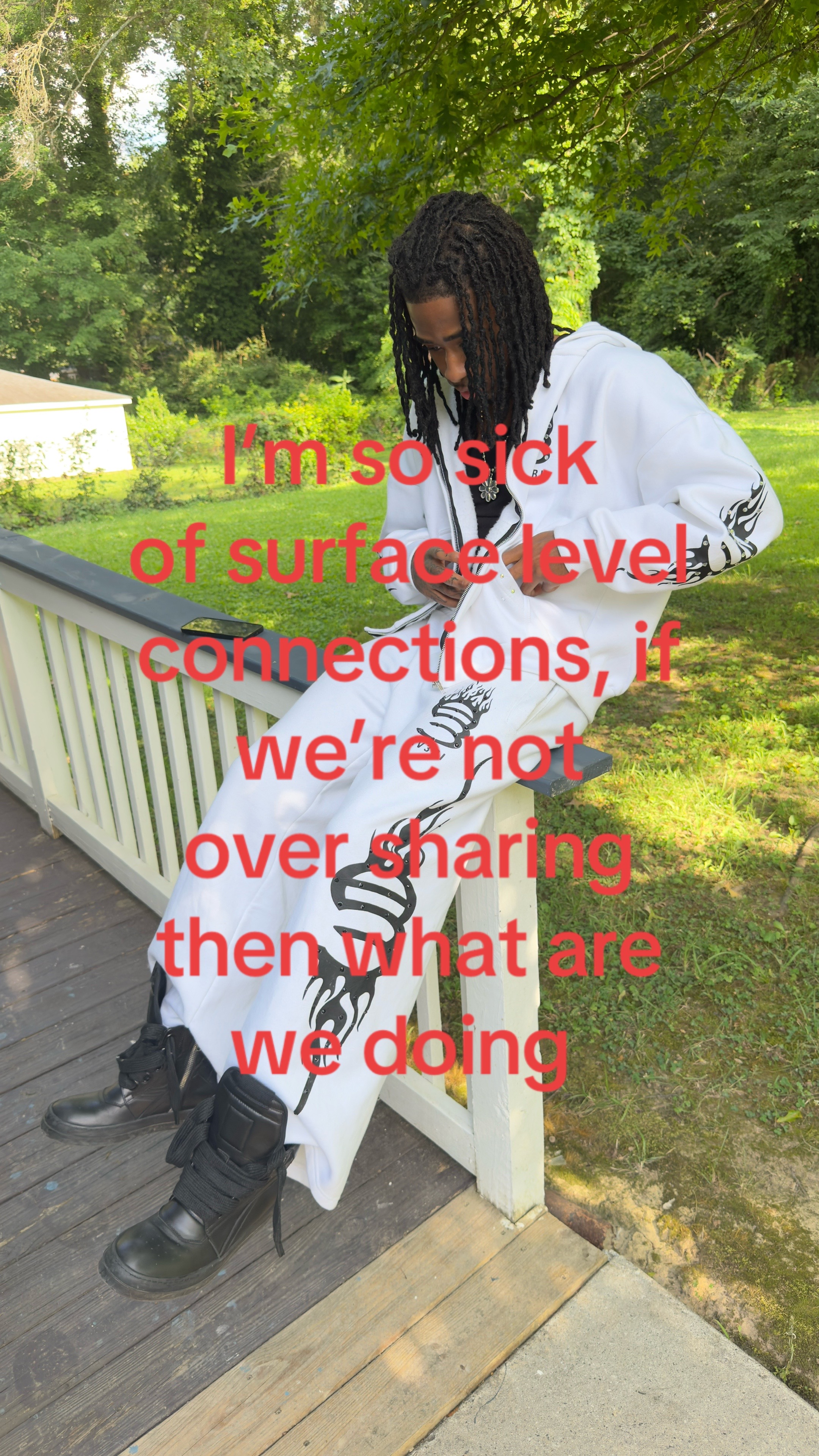 @️