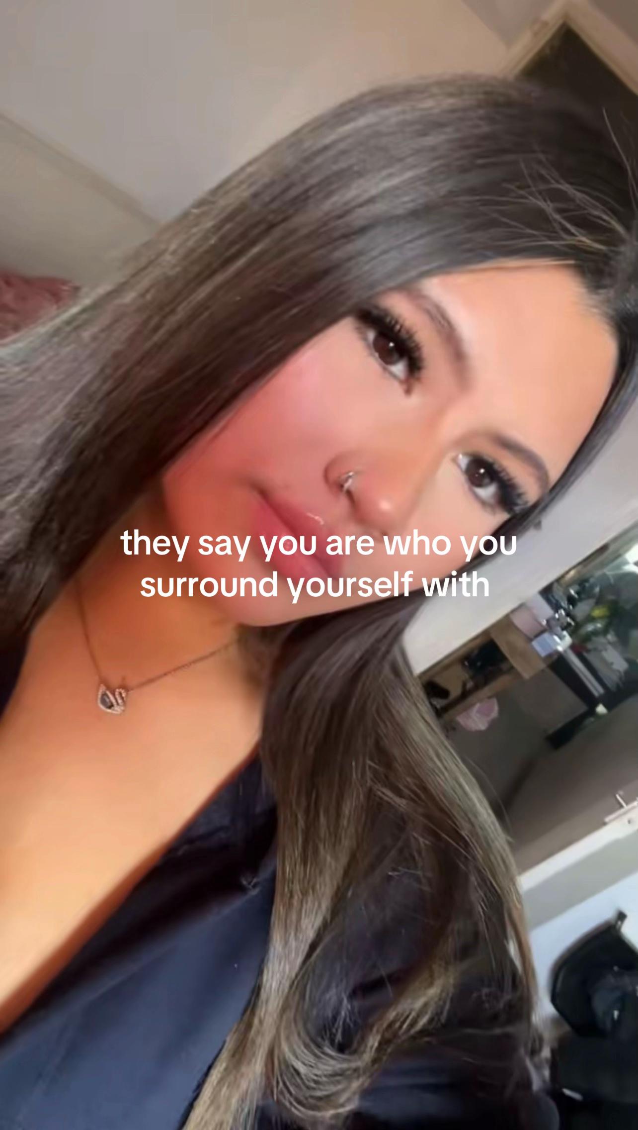 @phae ᥫ᭡.