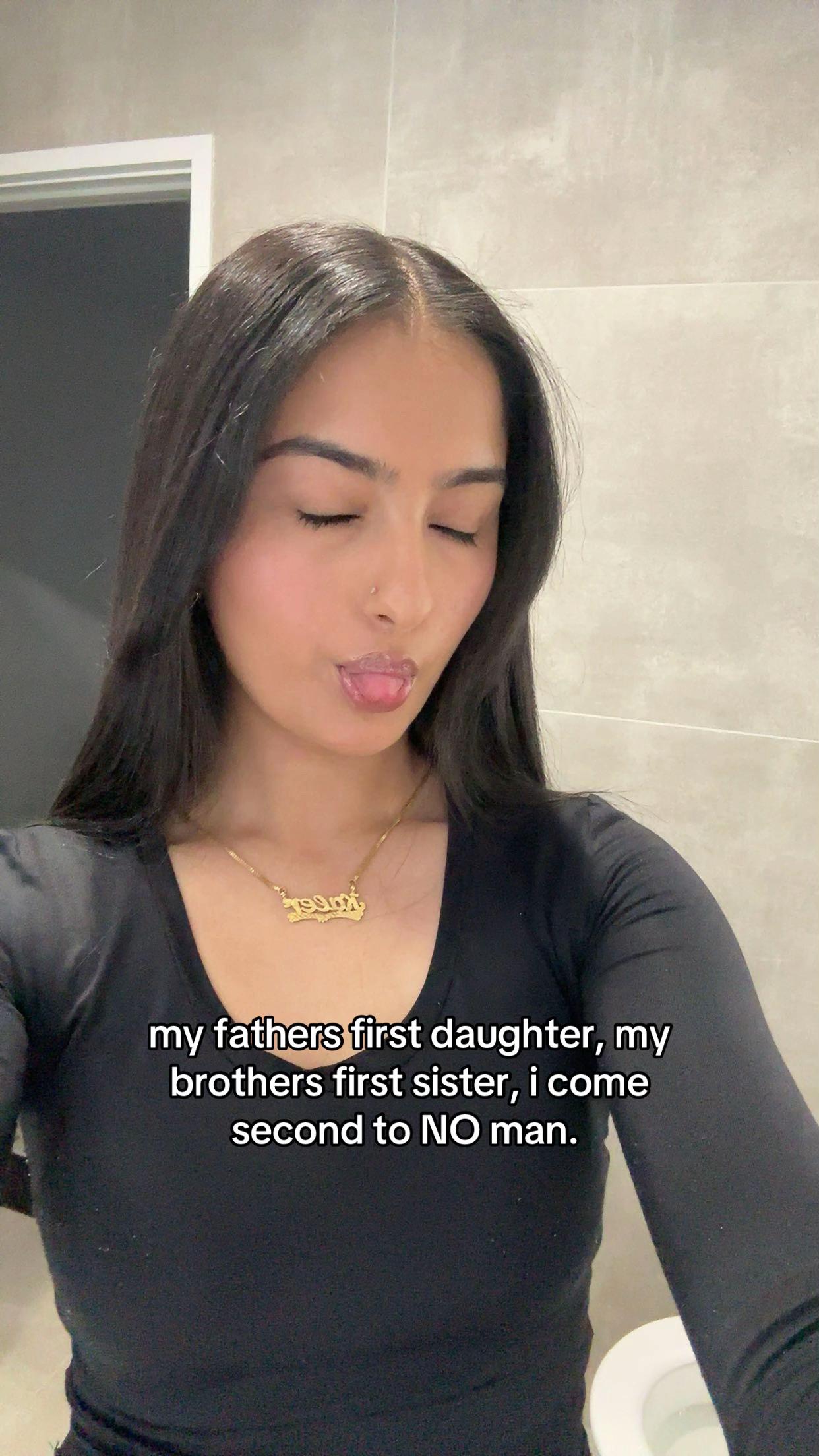 @SIYA KALER