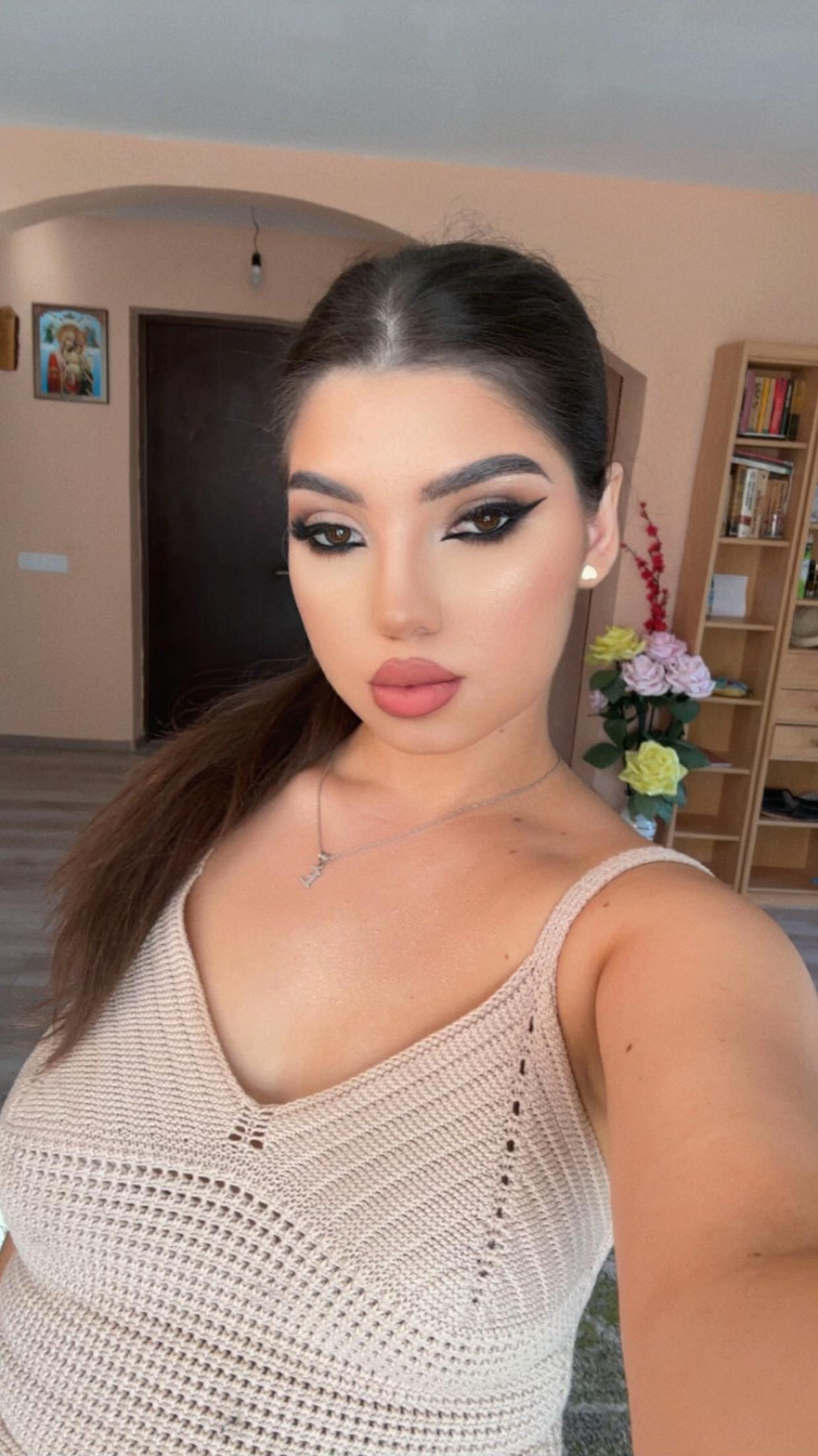 @elena🍒