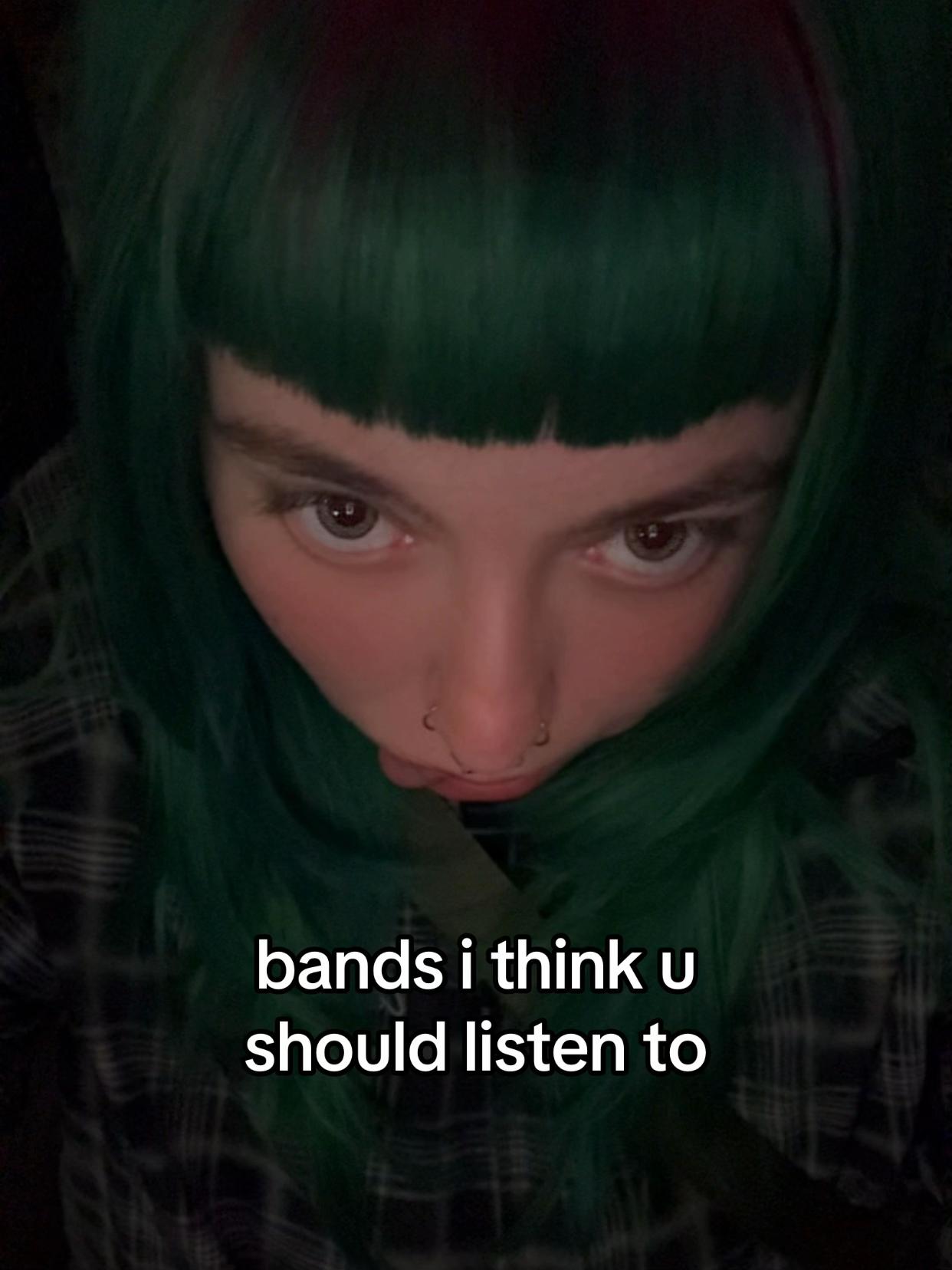 @b🦂