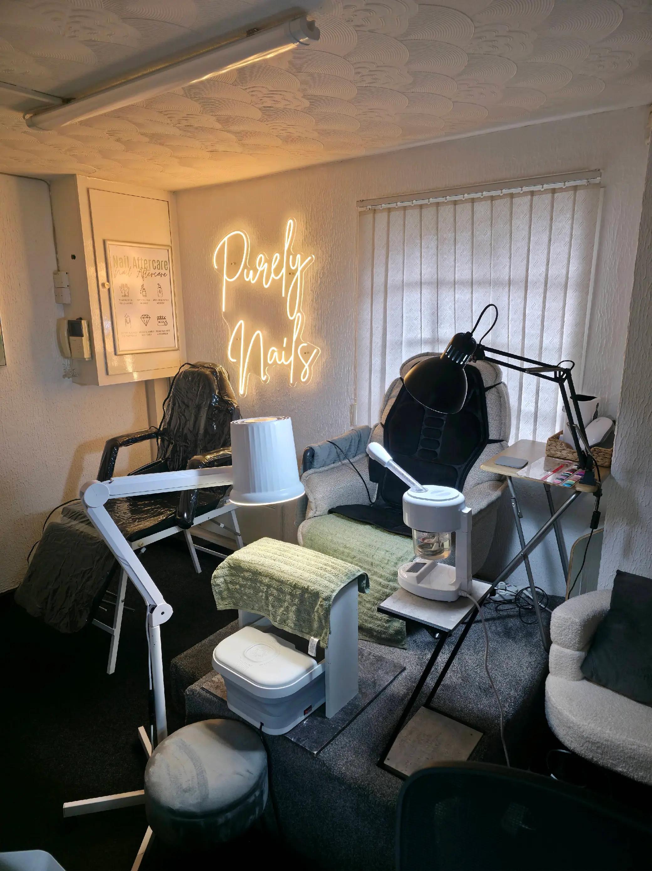 @PurelyNails
