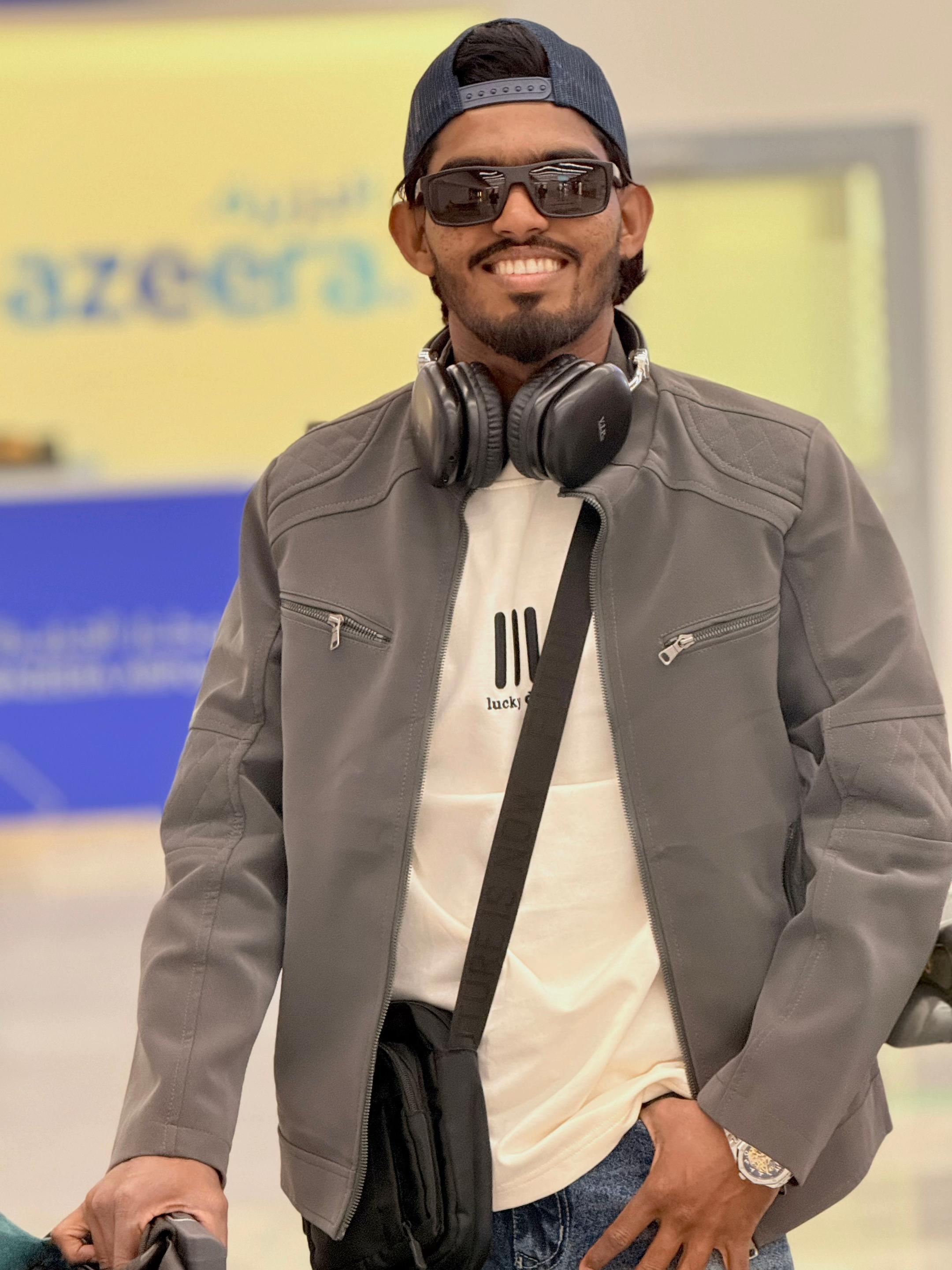 @Akeem🏏Mhd18😎
