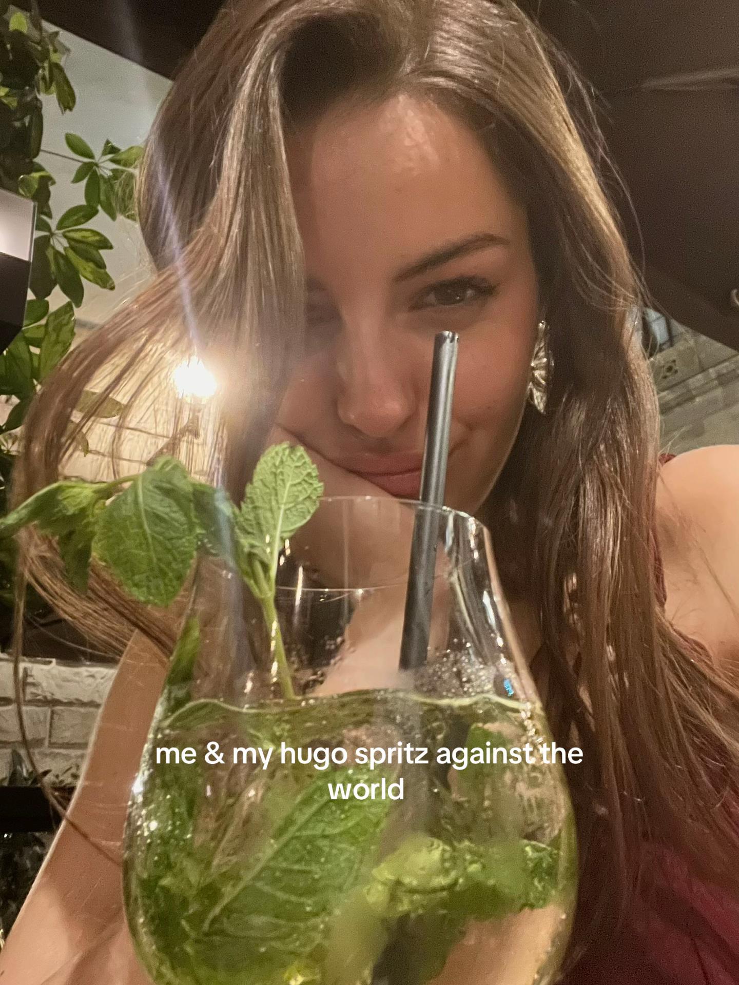 @𝐅