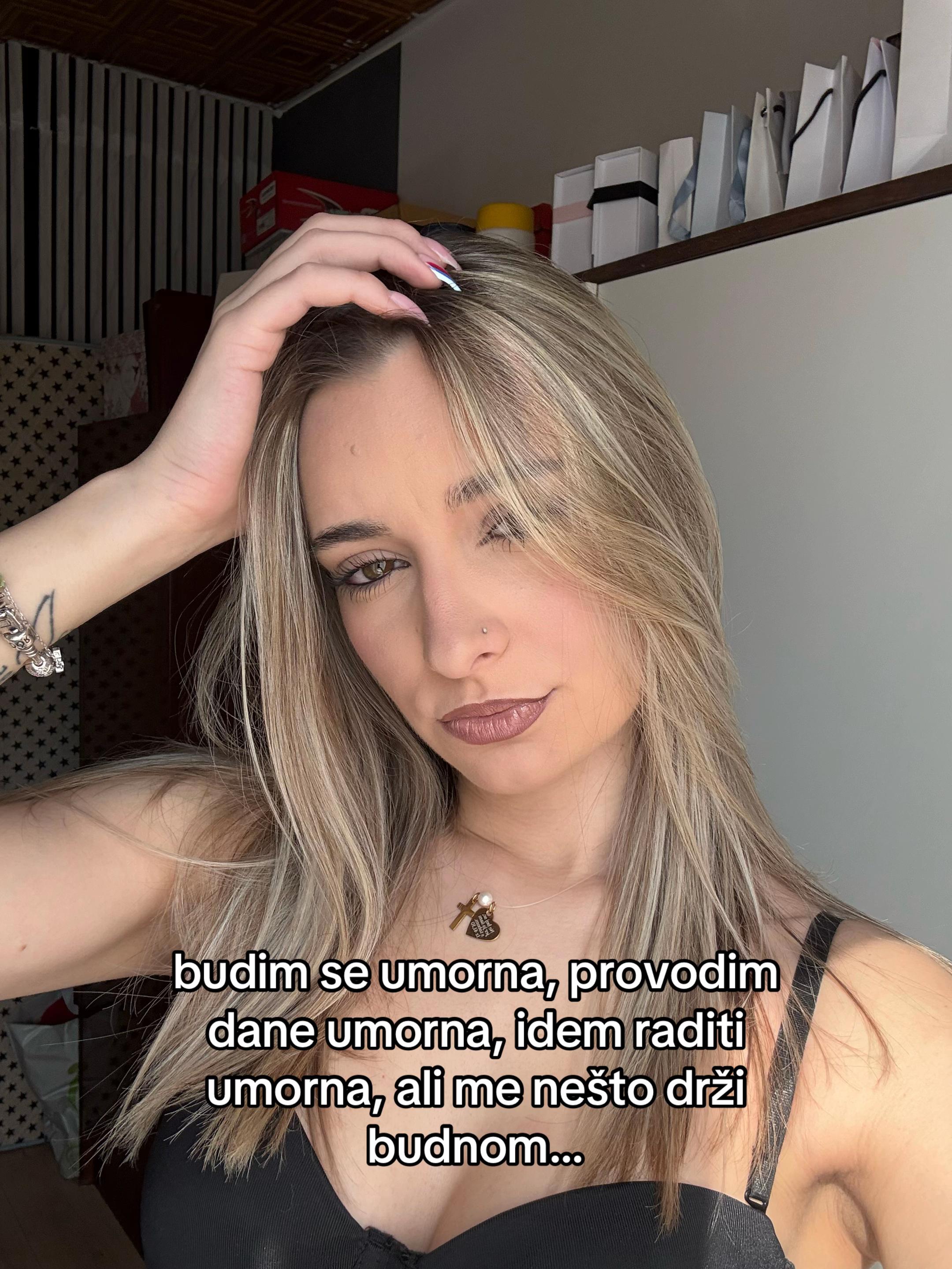 @👸🏼