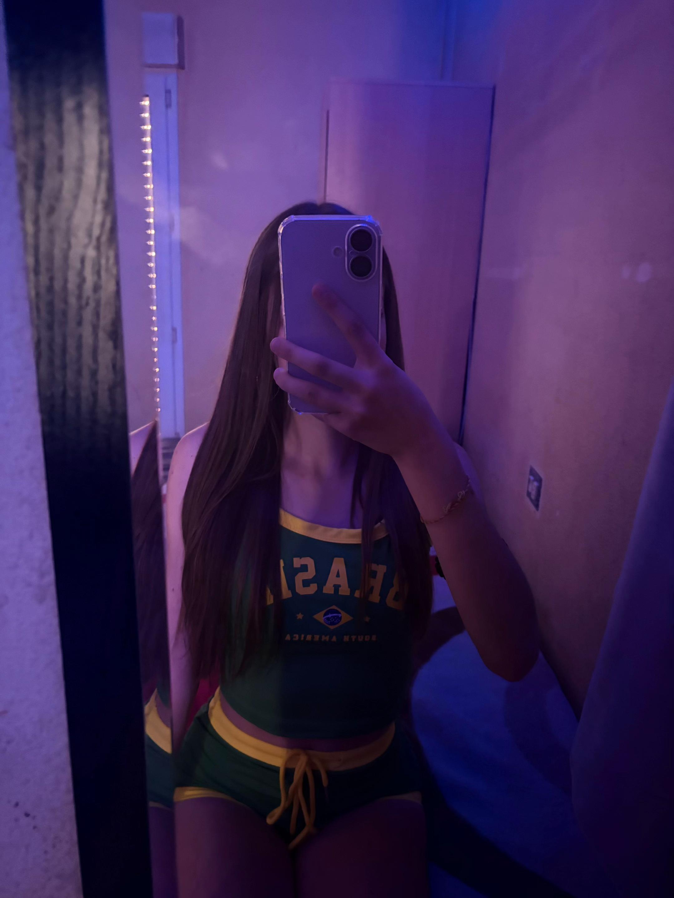@Ahinaritaa_