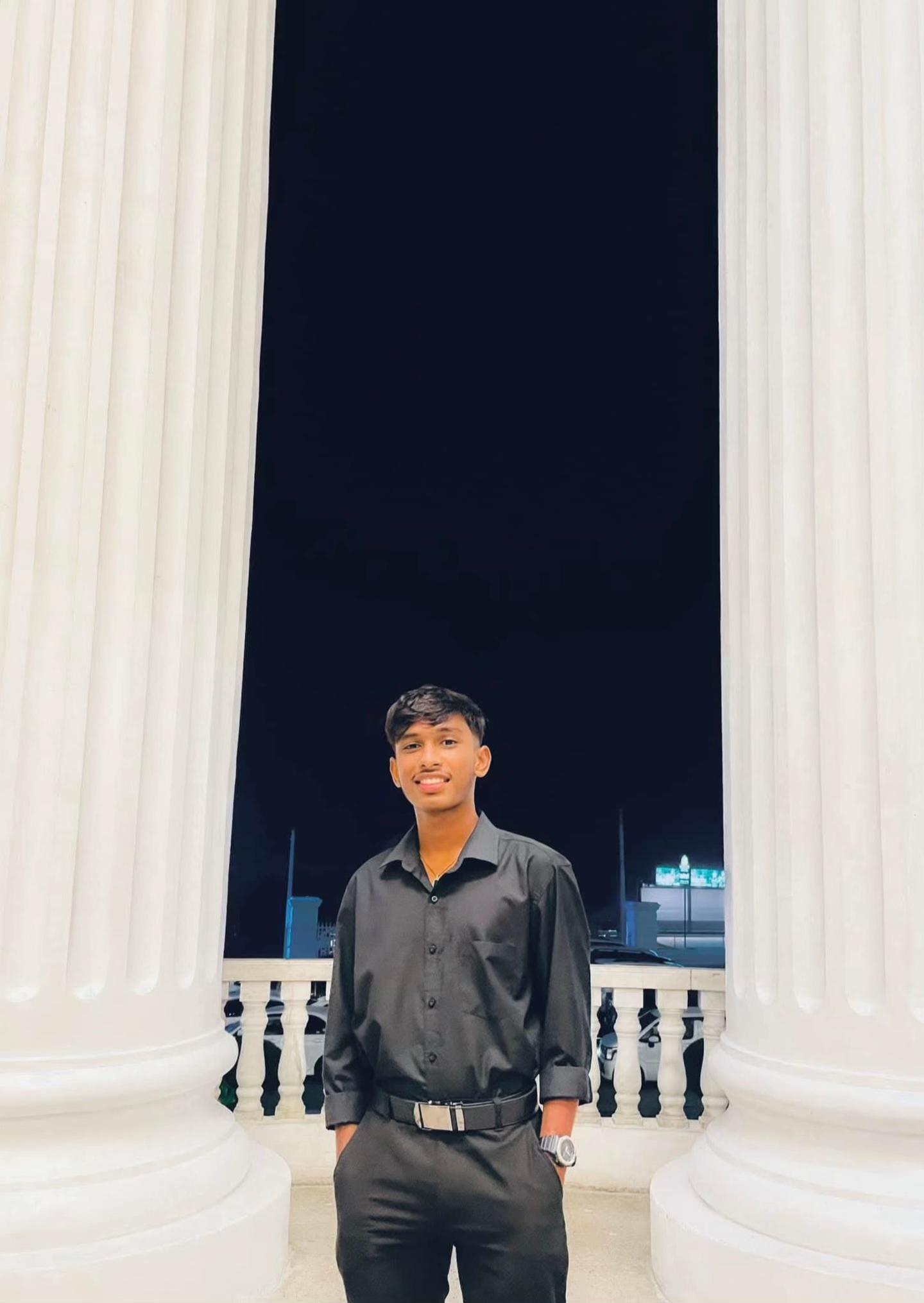 @𝑴𝑶𝑽𝑰 🫀