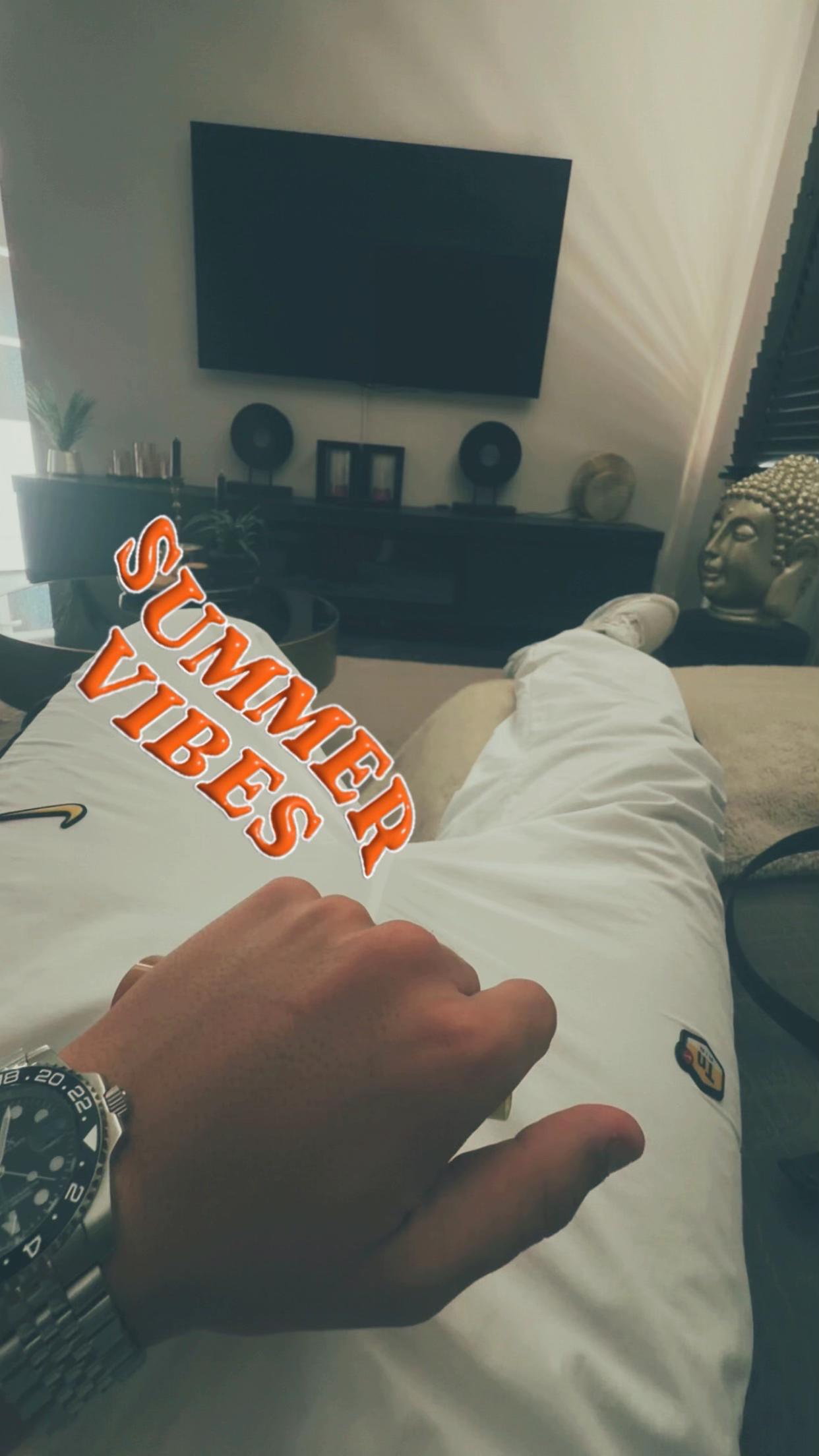 @n.b043