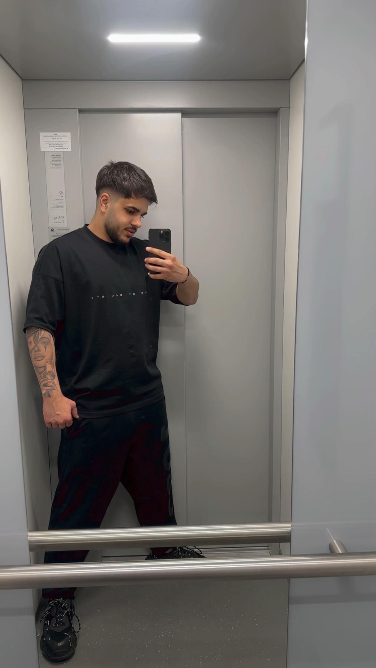 @samyyyy_19