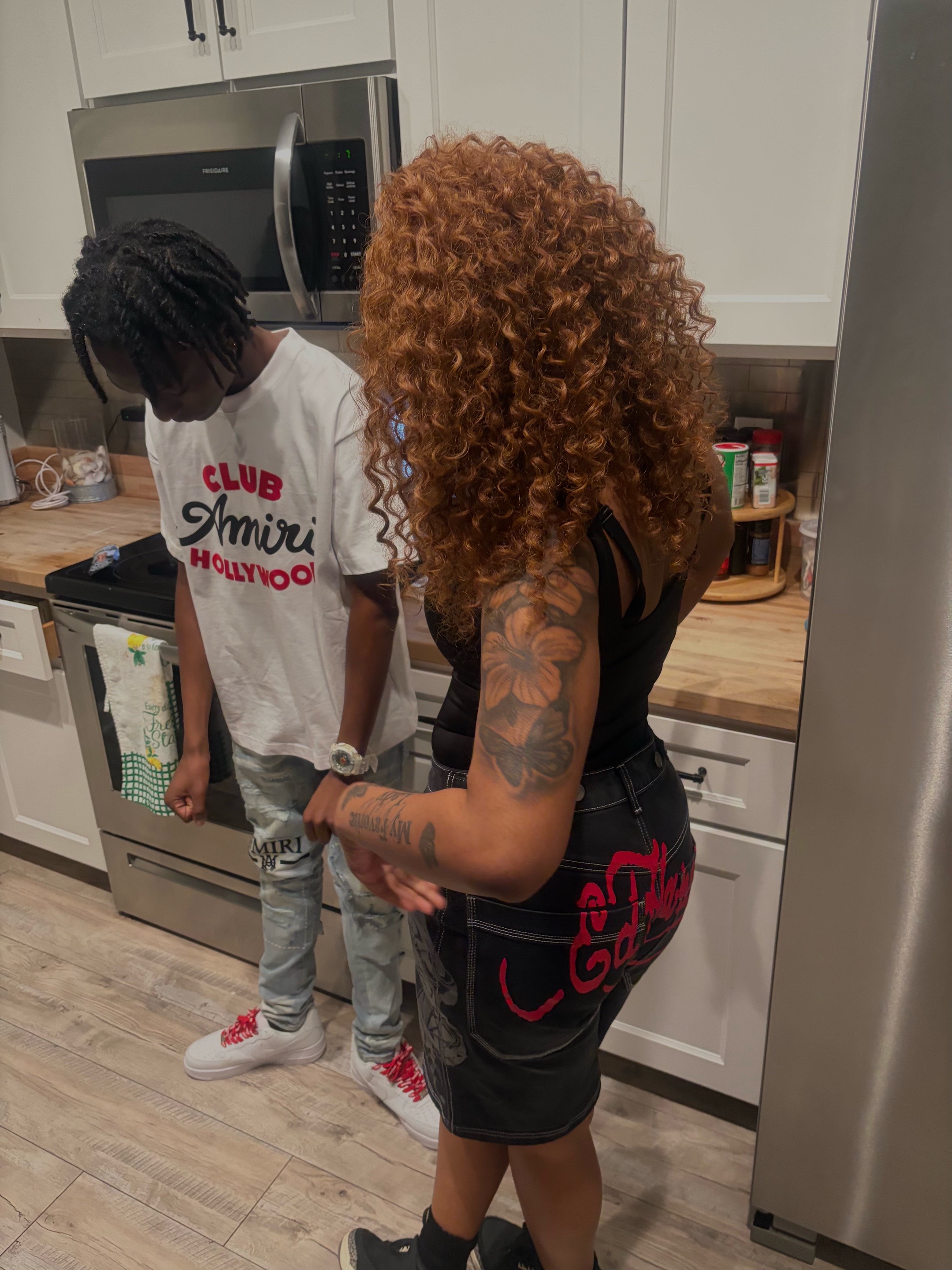 @dat 1 fly yn