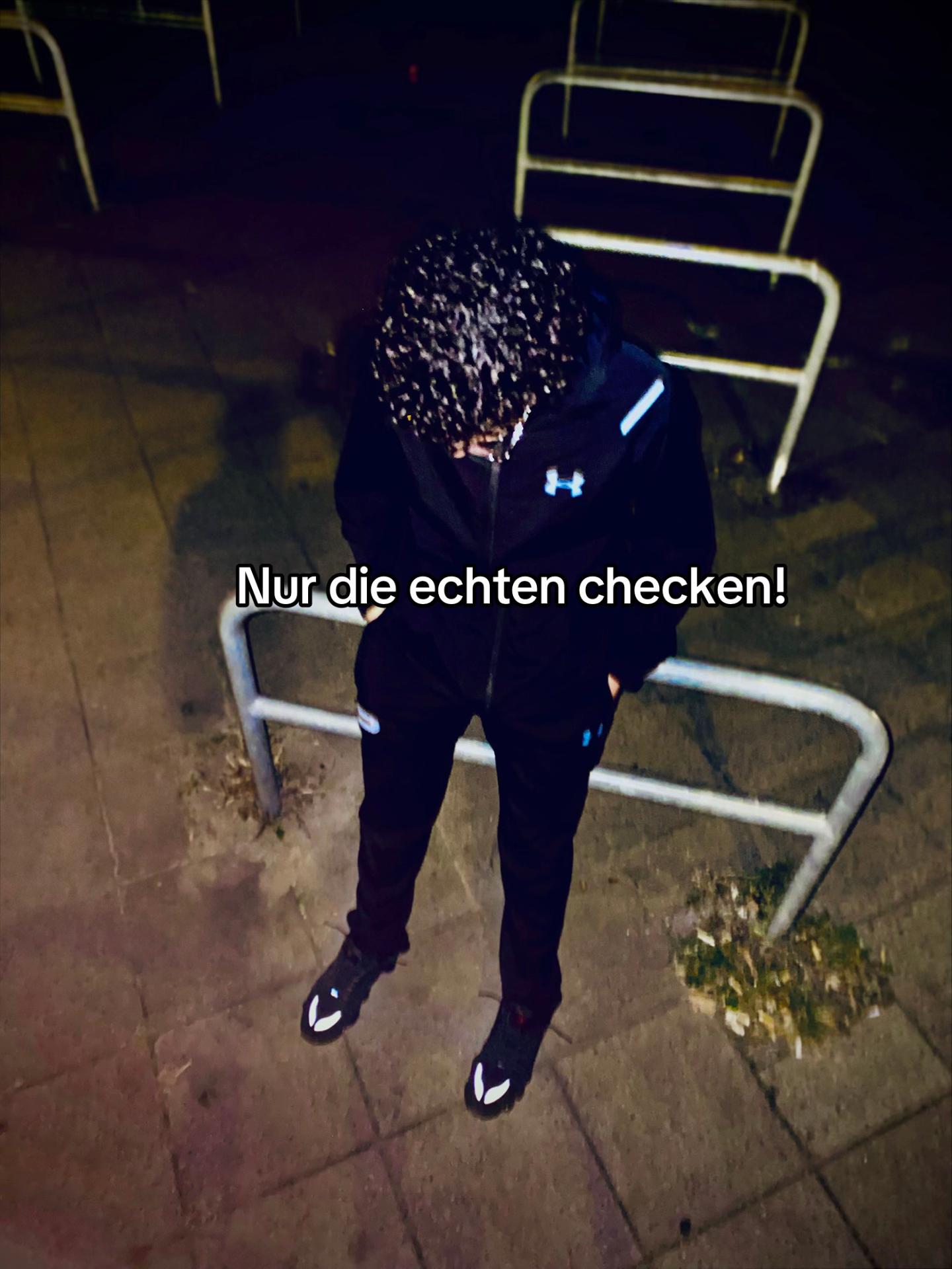 @Oskar_🐊