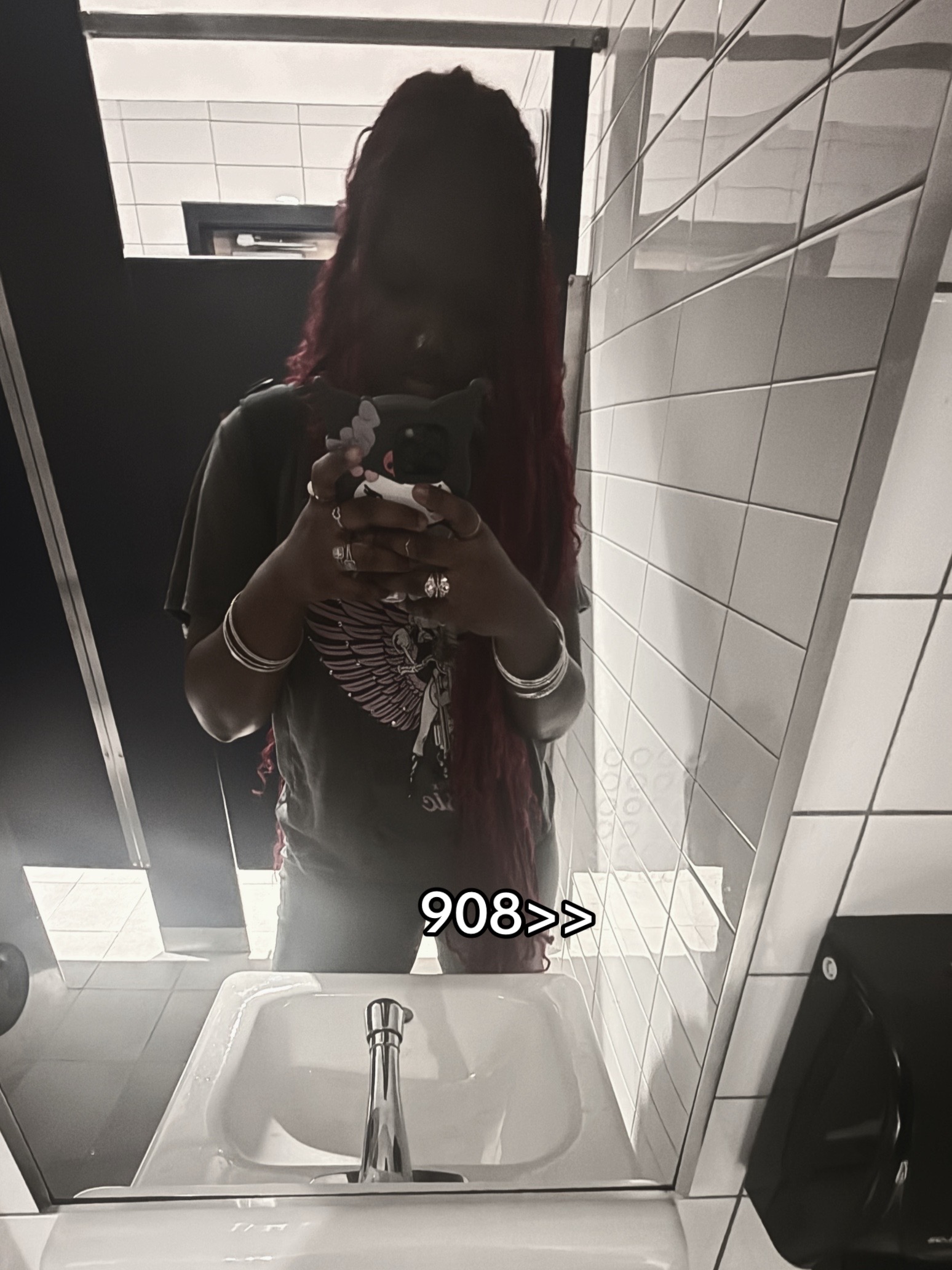 @Velvet