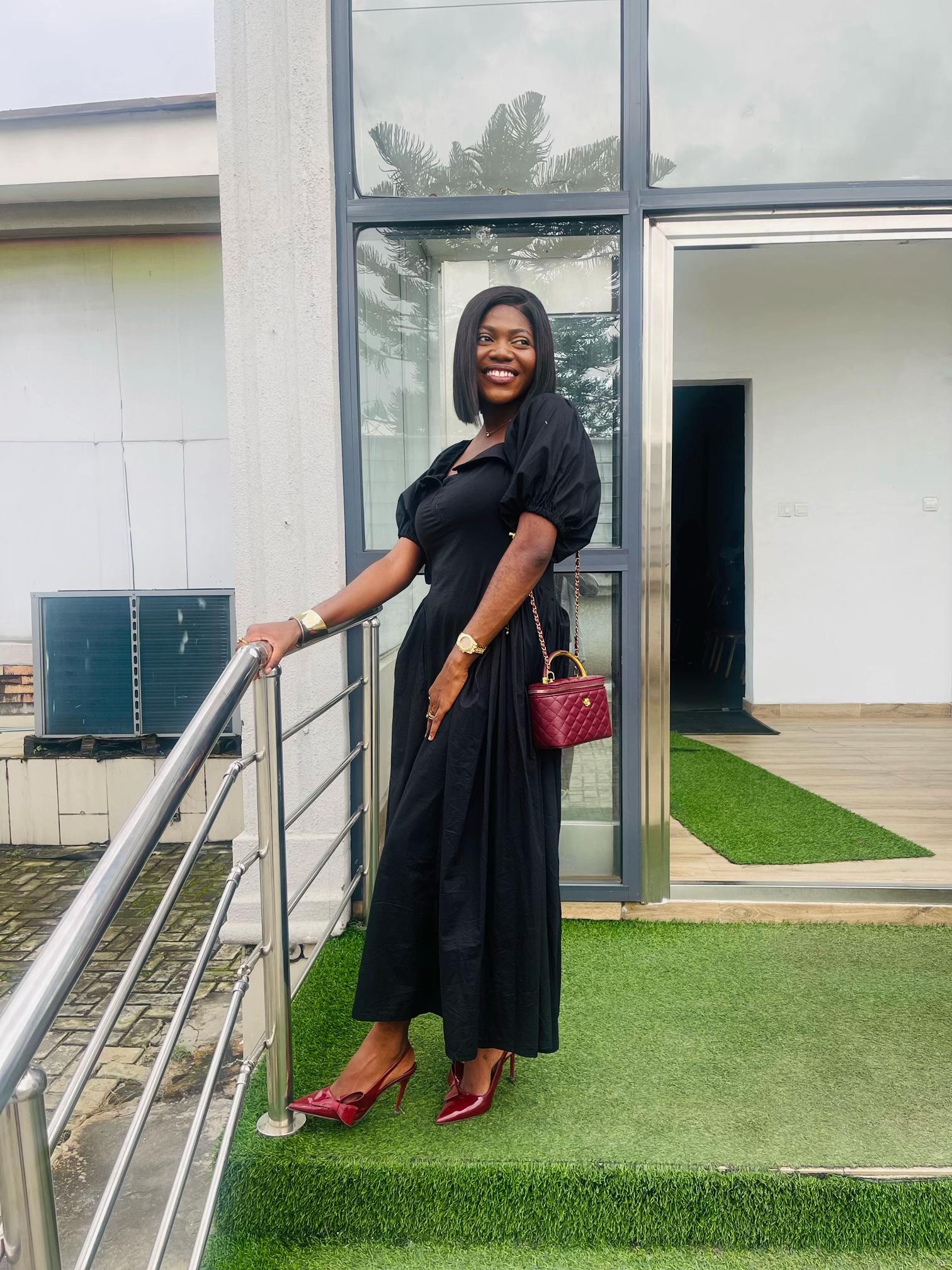 @Theunekwu