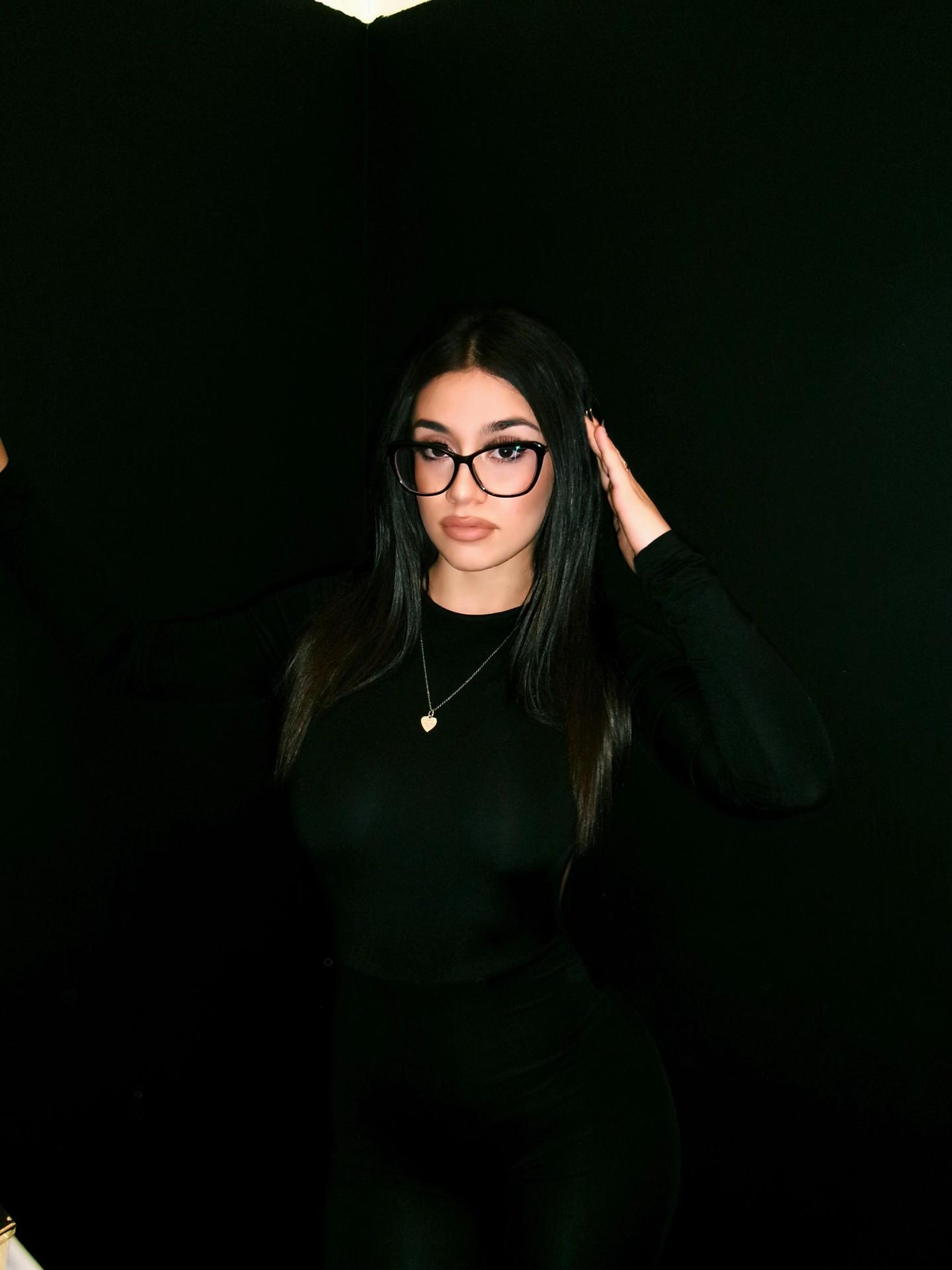 @𝓕 𝓖