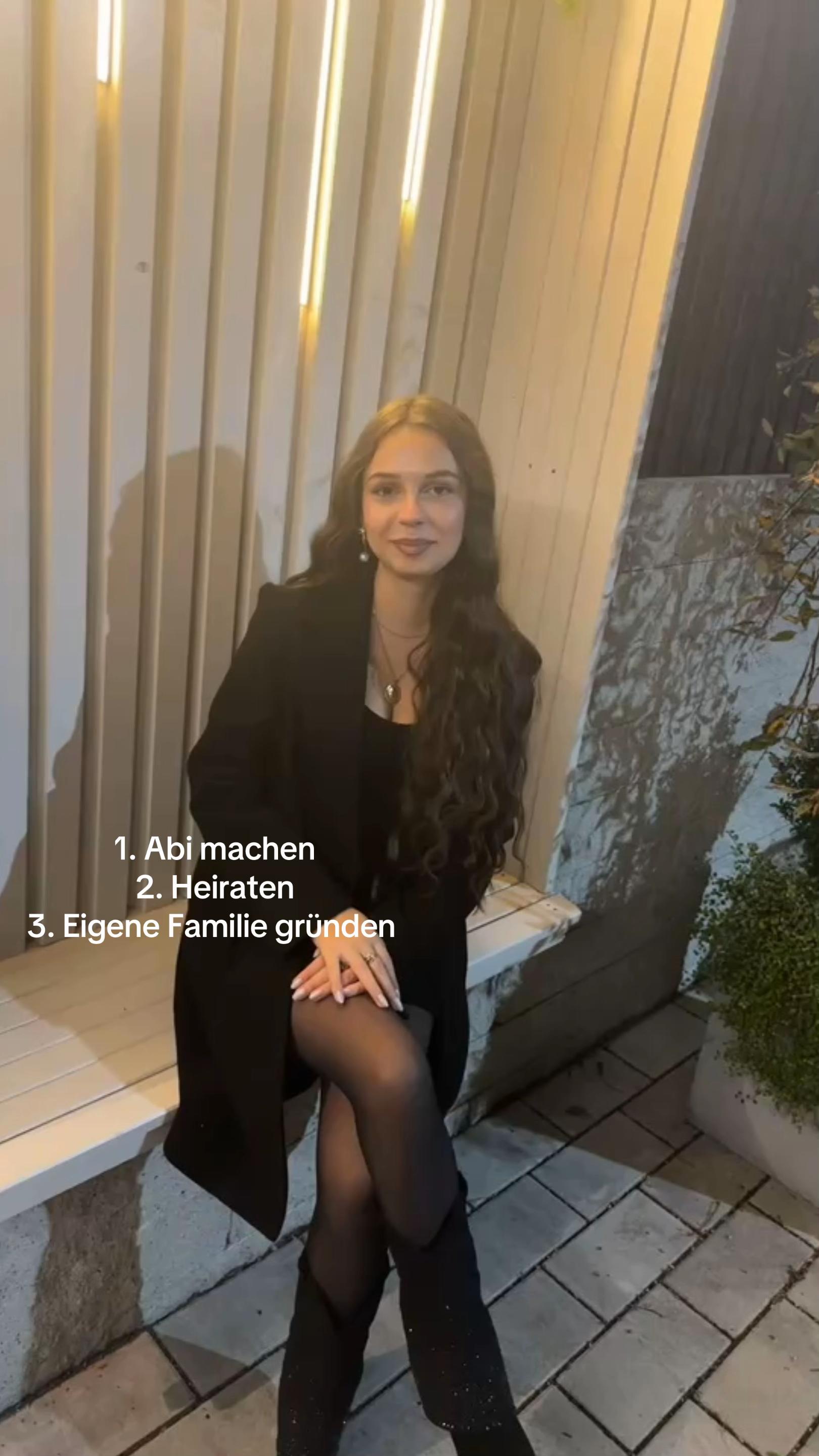 @𝐛𝐥𝐞𝐨𝐧𝐚🇦🇱