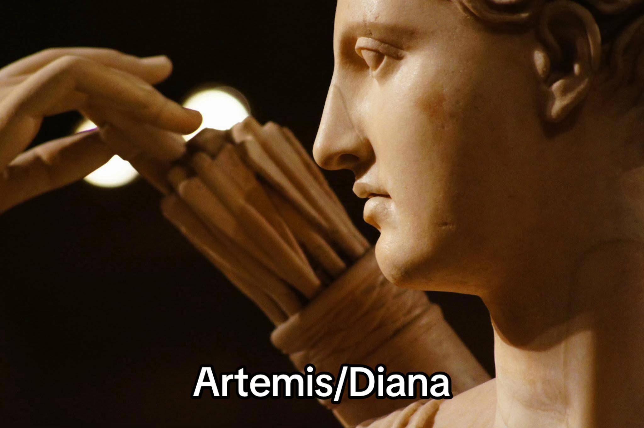 @Mara Gold - Sapphic Scholar