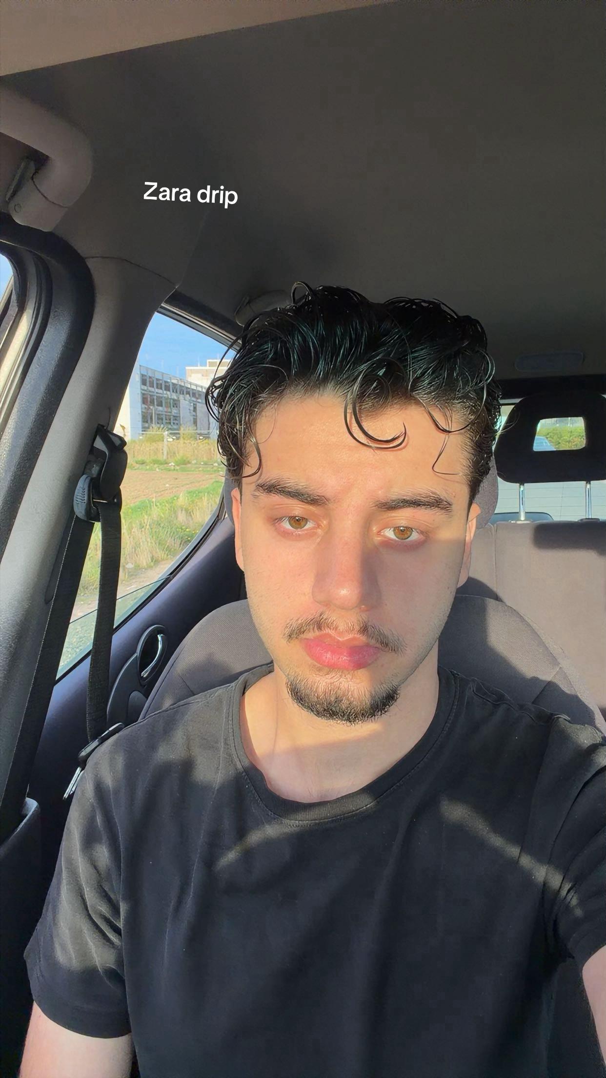 @🦊