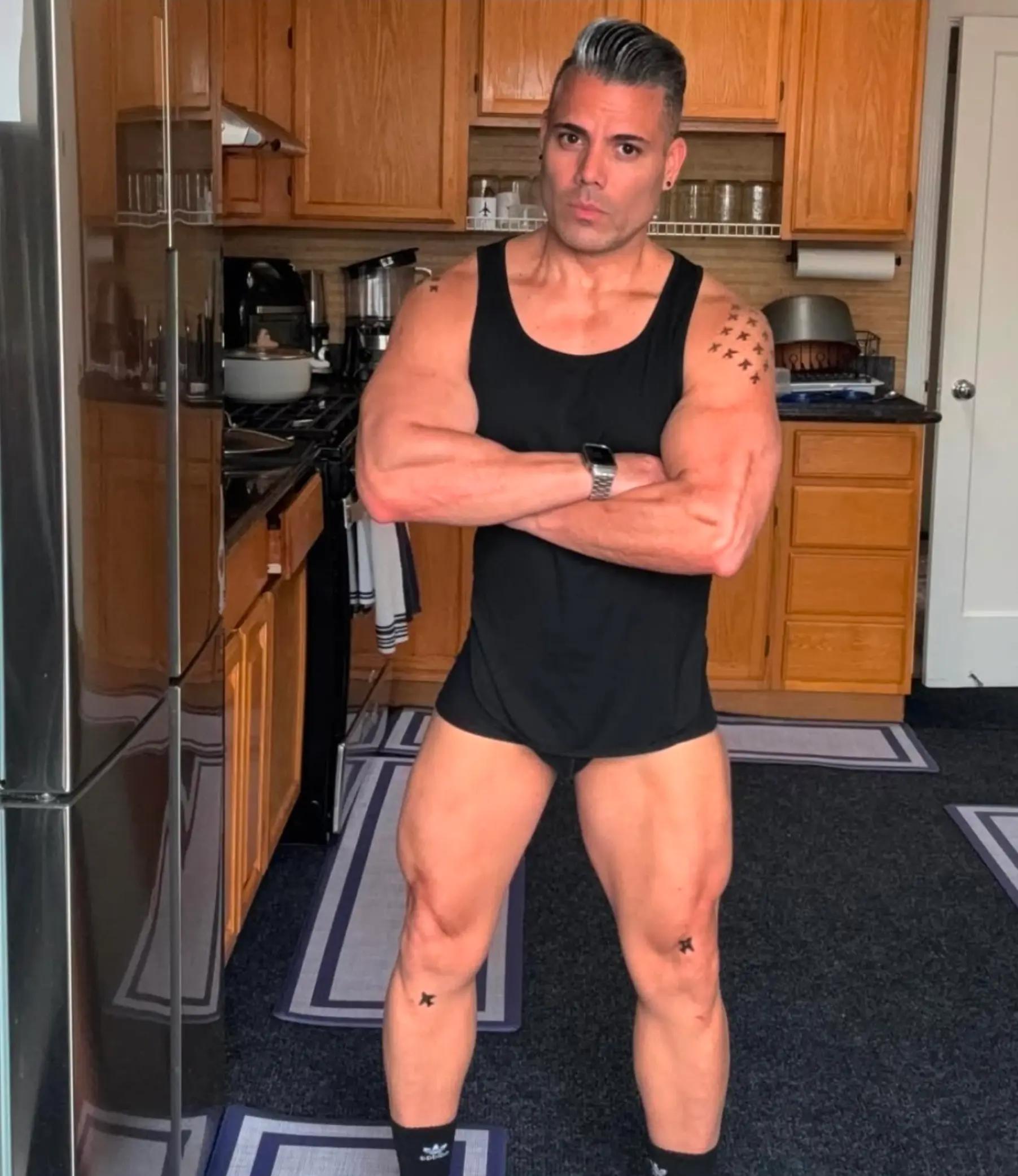 @muscledaddies