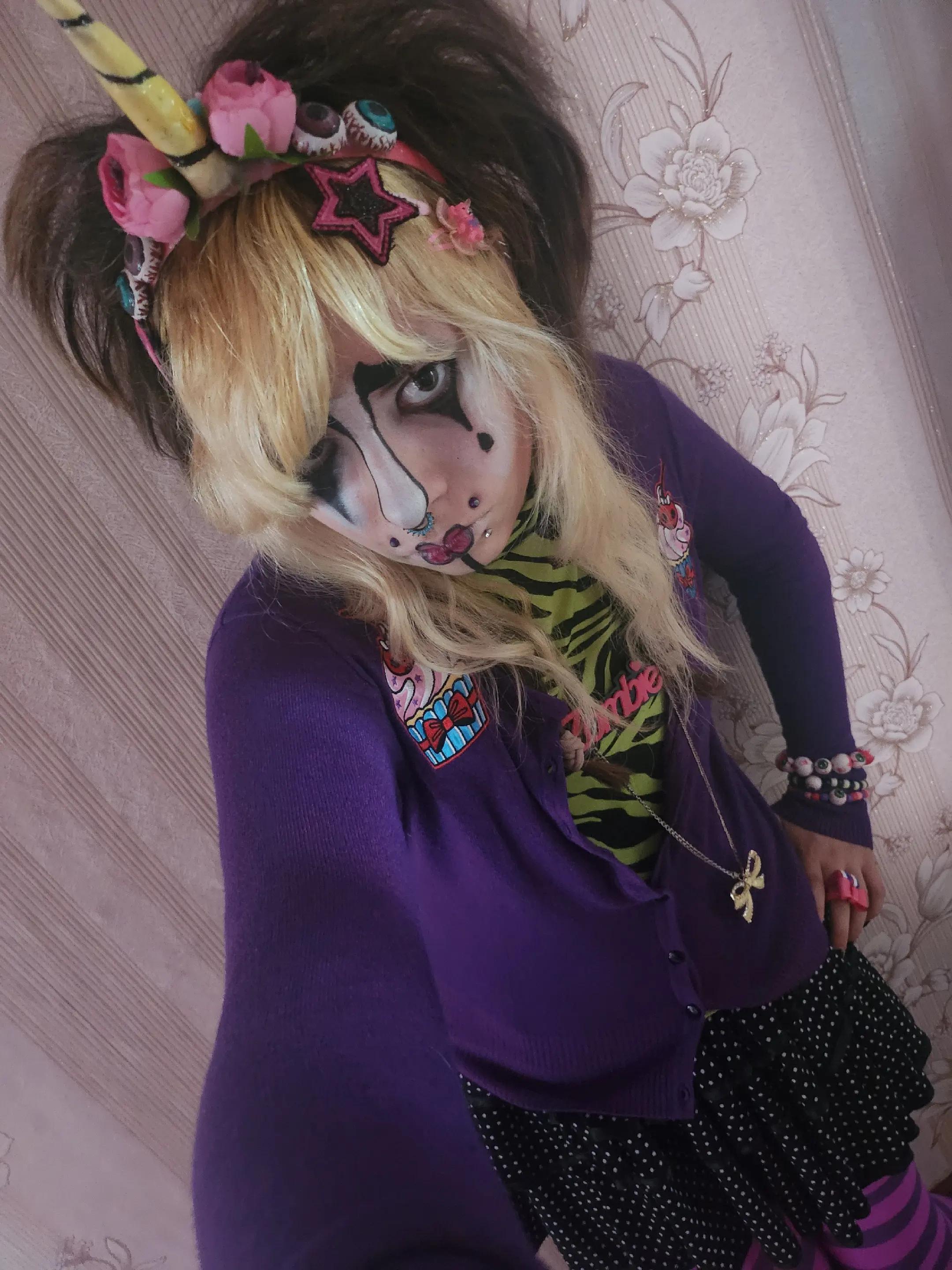 @cherie_cannibal 🧟&zwj;♀️𝄞