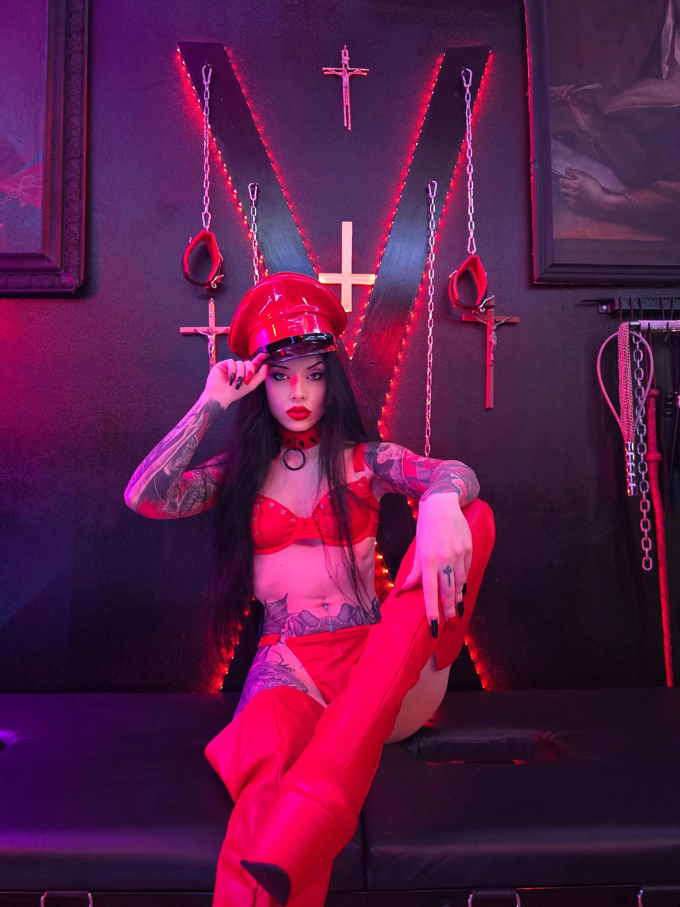 @La Contessa Nyx